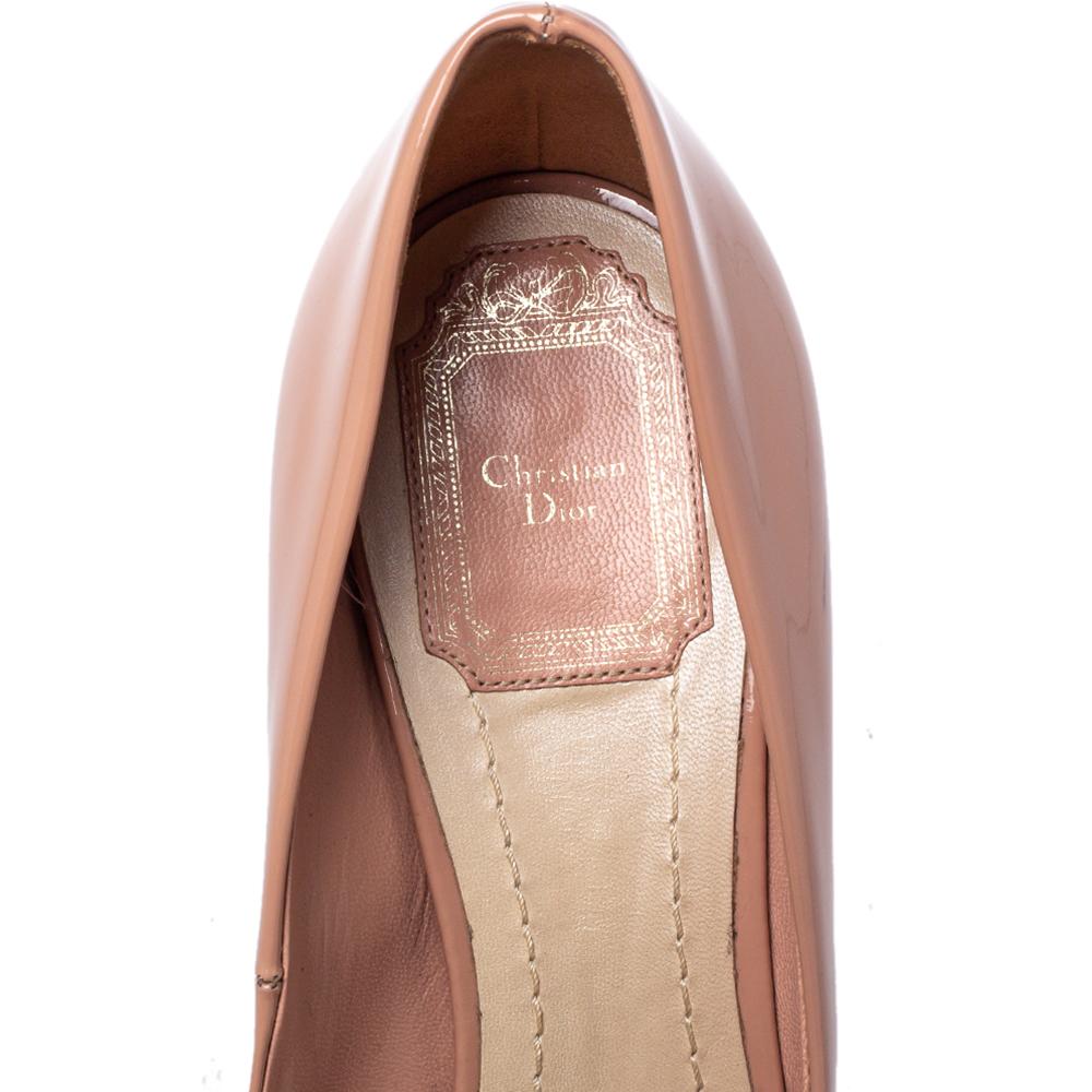 Dior Blush Pink Patent Leather Peep Toe Cannage Heel Platform Pumps Size 38 In Good Condition In Dubai, Al Qouz 2