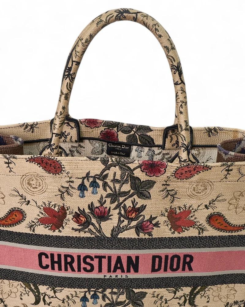 Dior Book Tote Large Flowers Multicolor en vente 9