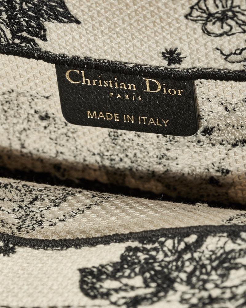 Dior Book Tote Medium Zodiac Latte For Sale 8