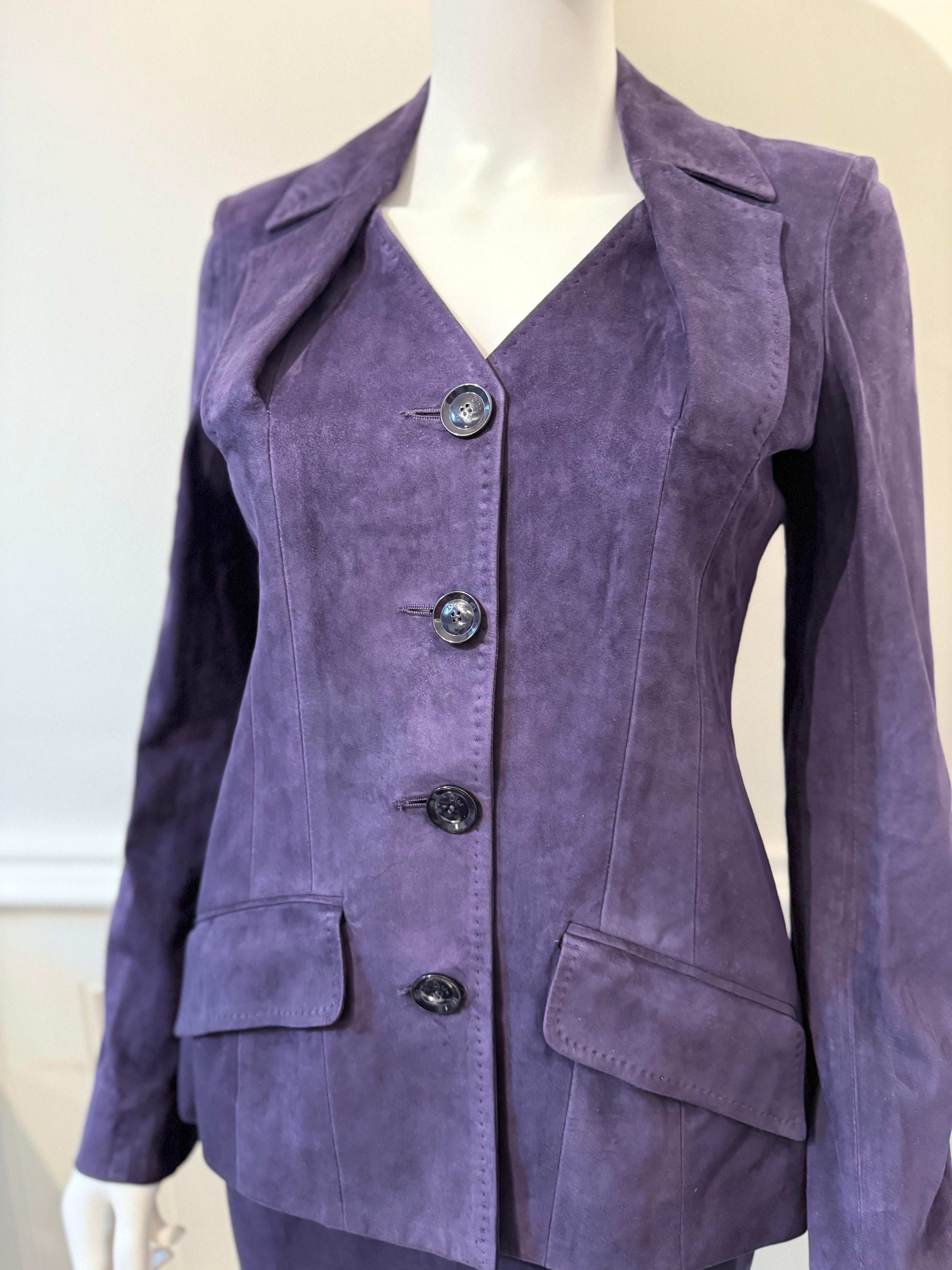 Dior Boutique by John Galliano circa 2005 iconic signature cut suede suit en vente 2