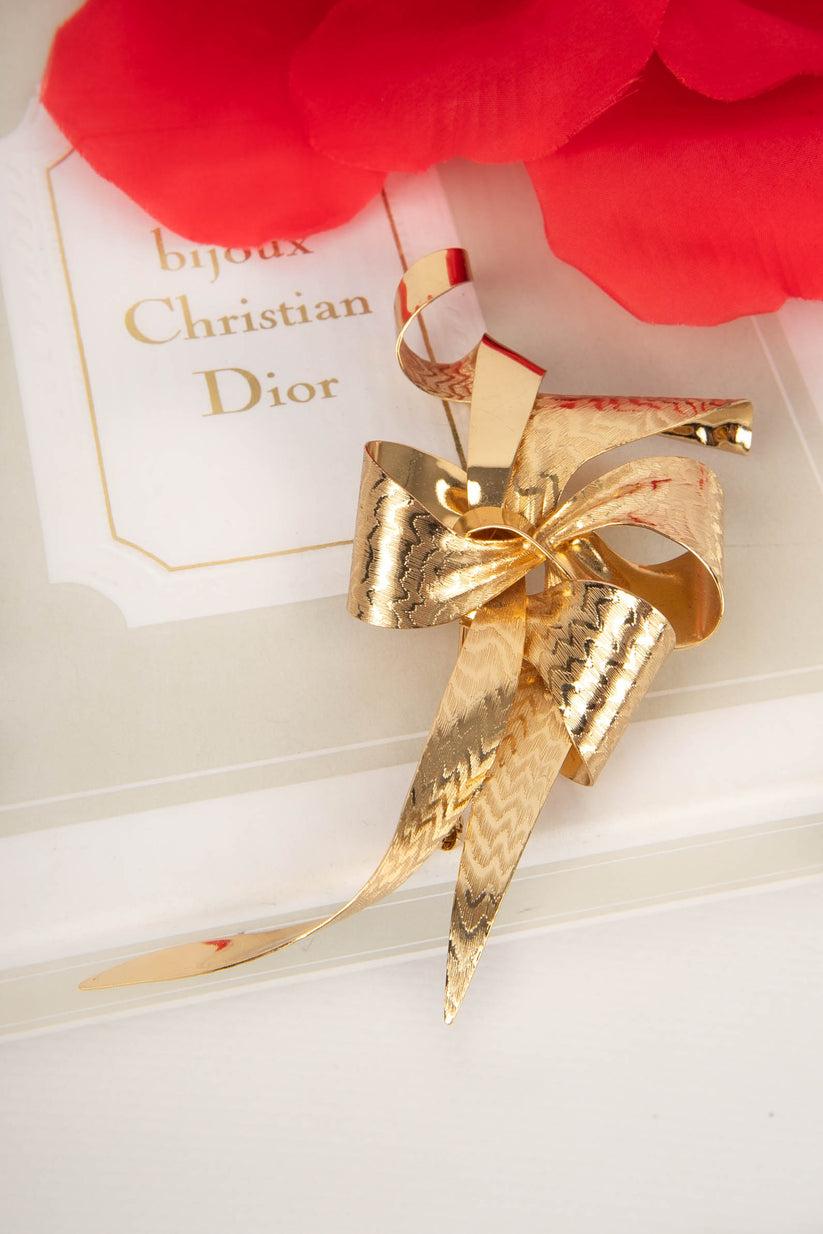 Dior Bow Brooch in Golden Metal For Sale 3