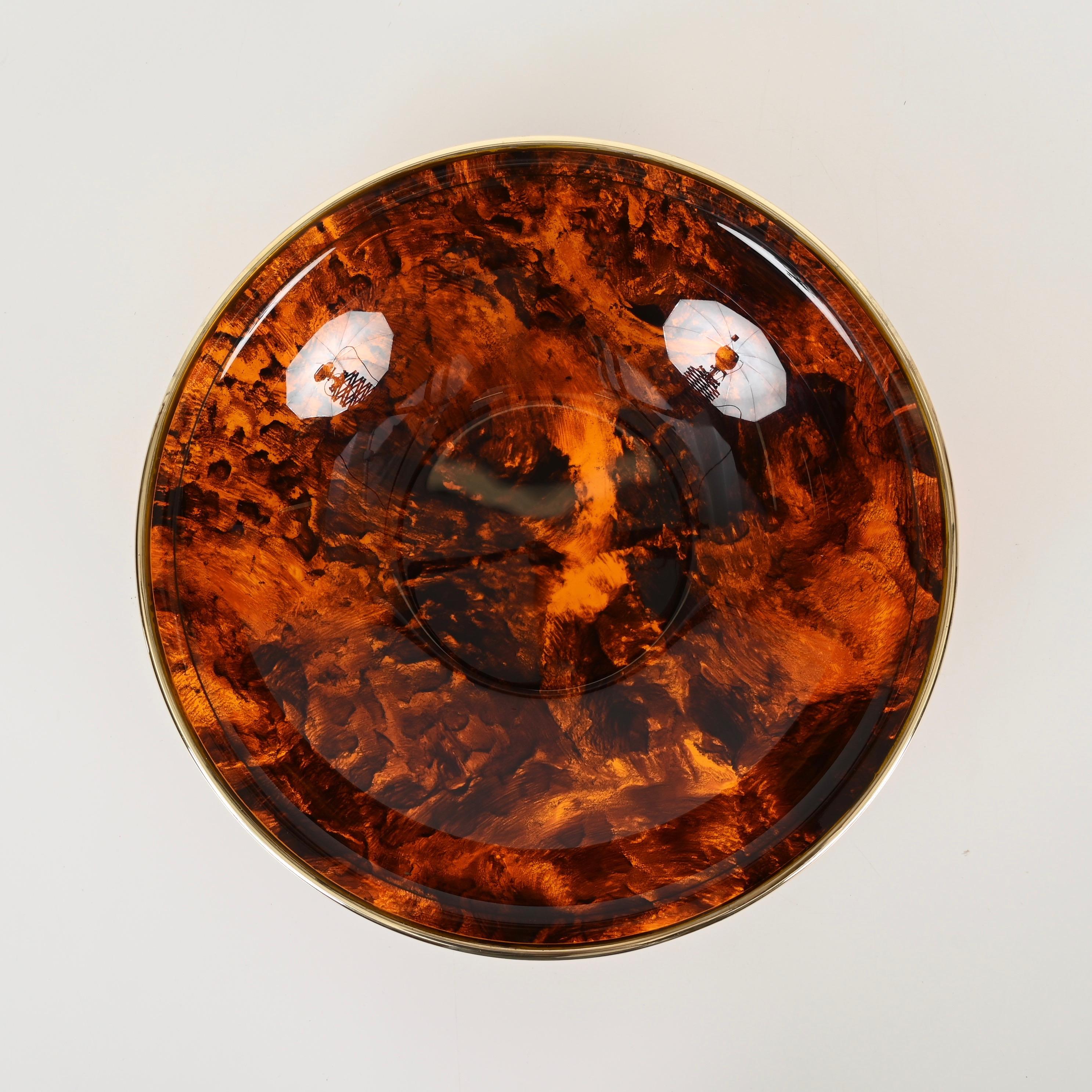 Mid-Century Modern Dior Bowl or Magazine Rack in Tortoiseshell Lucite and Brass, Italy 1970s For Sale