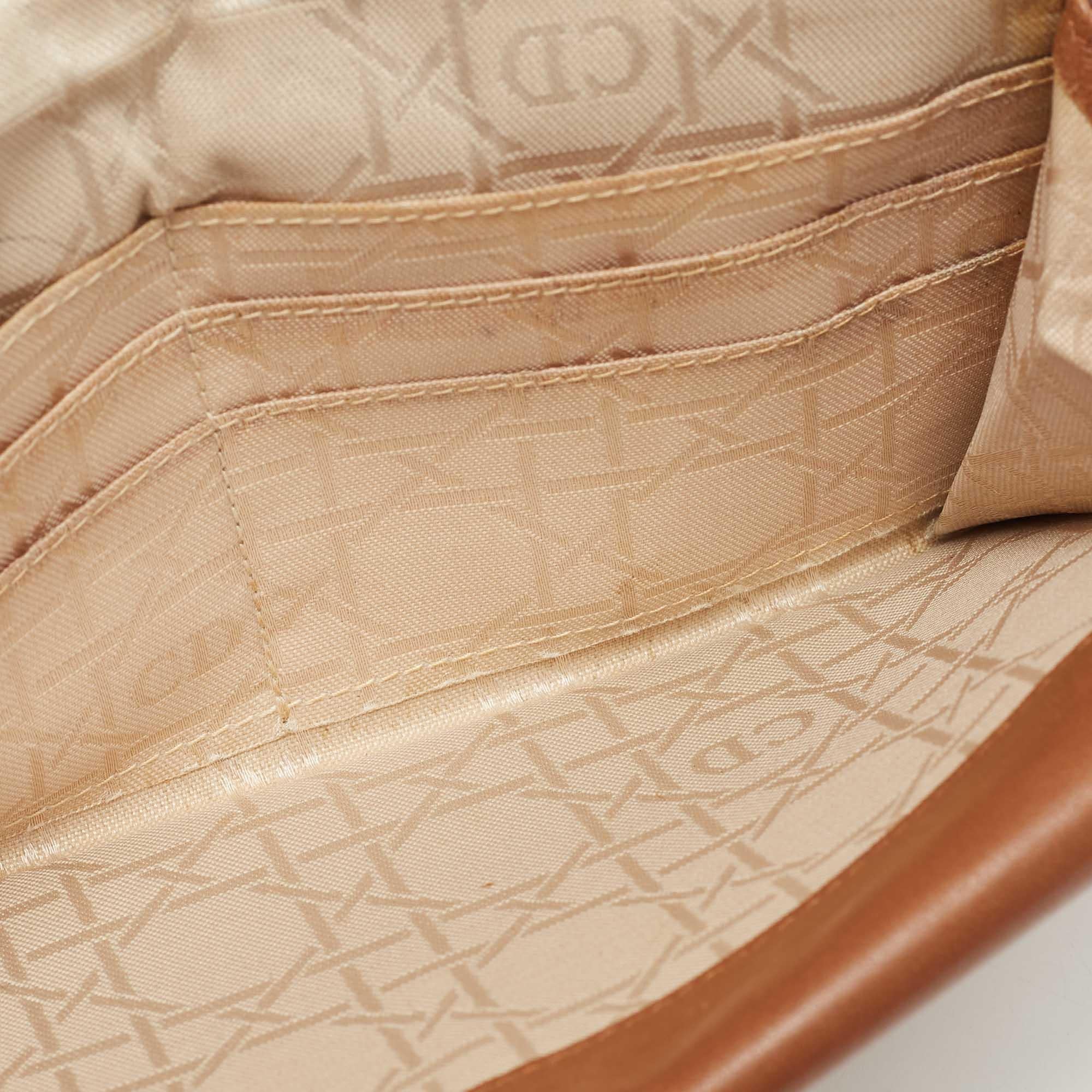 Marrone Portafoglio continentale con doppia patta in pelle Cannage marrone Dior in vendita