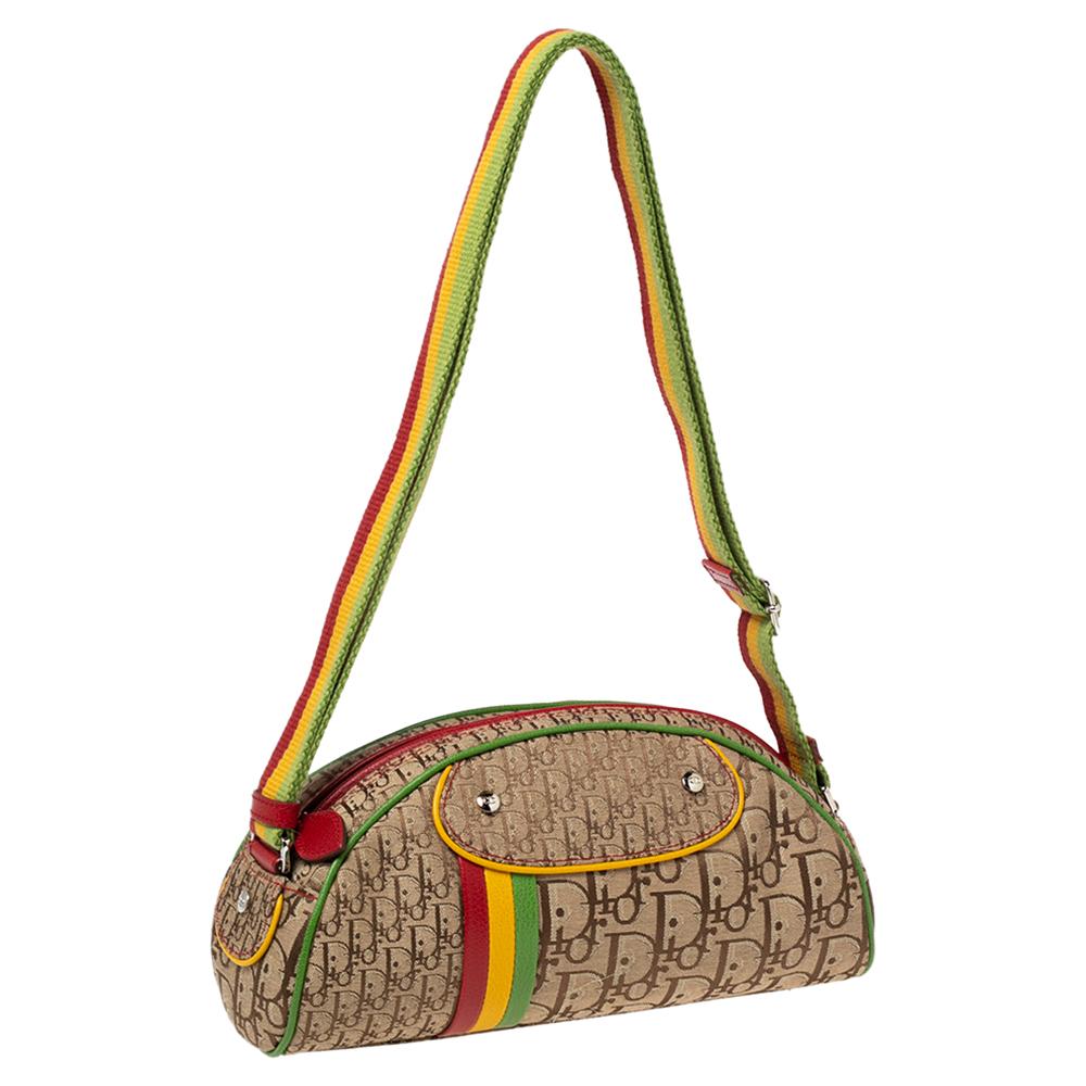 Dior Brown Diorissimo Canvas Rasta Shoulder Bag In Good Condition In Dubai, Al Qouz 2