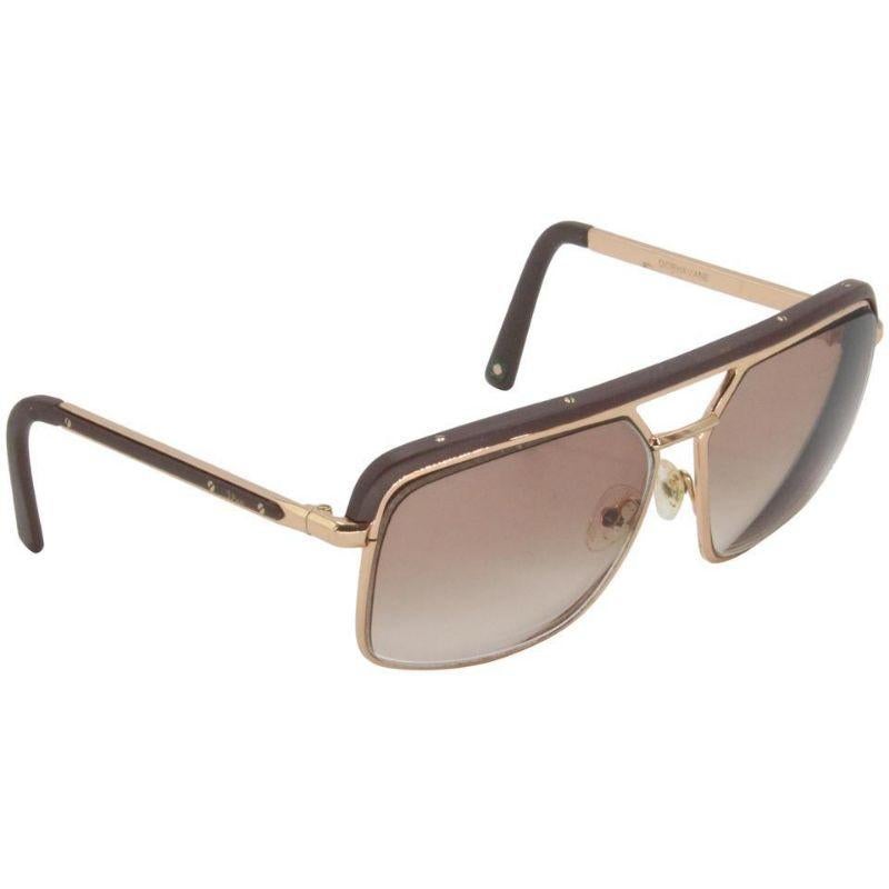 Dior Brown Gradient Gold-tone Metal Frame Pilot Unisex Tinted Sunglasses

Ces lunettes de soleil unisexe DIOR à monture en métal doré sont l'interprétation féminine parfaite des lunettes de soleil classiques. Les montures en métal doré s'harmonisent