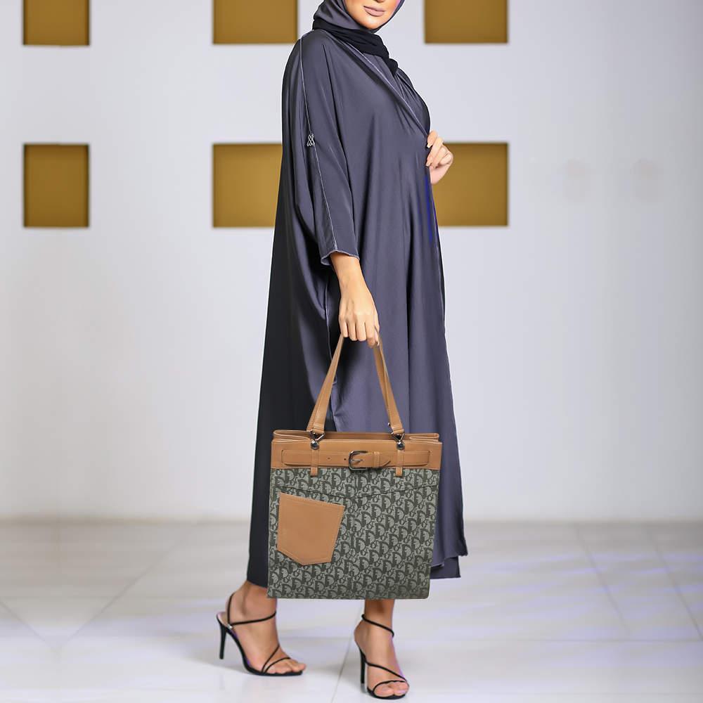Dior Brown/Green Oblique Canvas Trotter Tote Bag In Good Condition In Dubai, Al Qouz 2