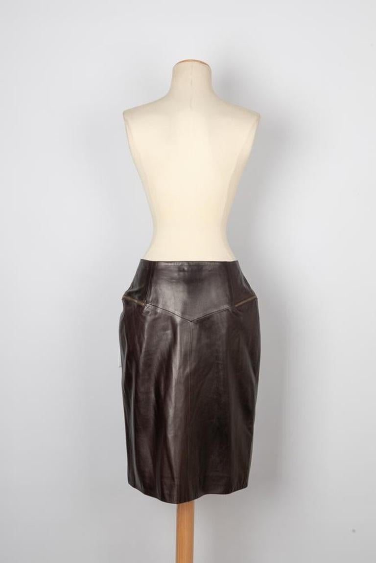 Dior  Brown Lamb Leather Skirt Closing with Zippers, 2000 In Excellent Condition For Sale In SAINT-OUEN-SUR-SEINE, FR