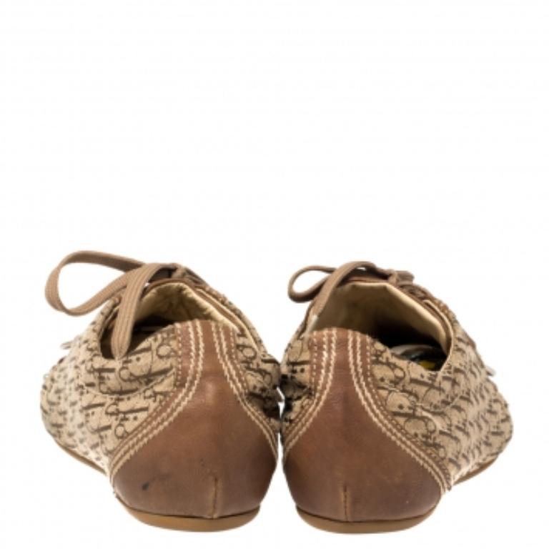 Dior Brown Leather and Diorissimo Canvas Low Top Sneakers Size 37 In Fair Condition For Sale In Dubai, Al Qouz 2