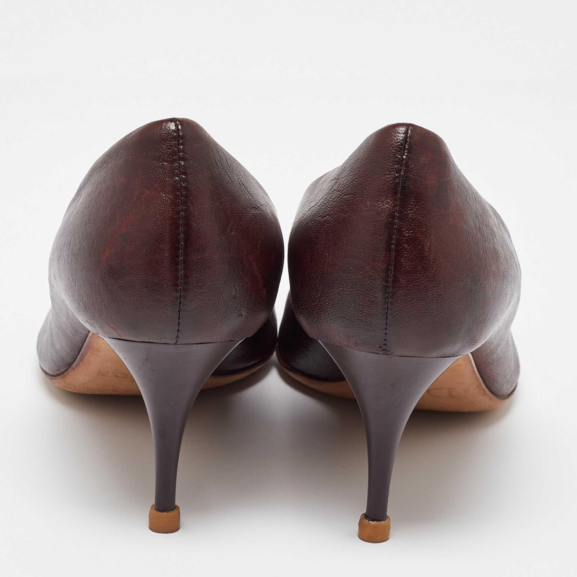 Women's Dior Brown Leather CD Charm Round Toe Pumps Size 36 For Sale