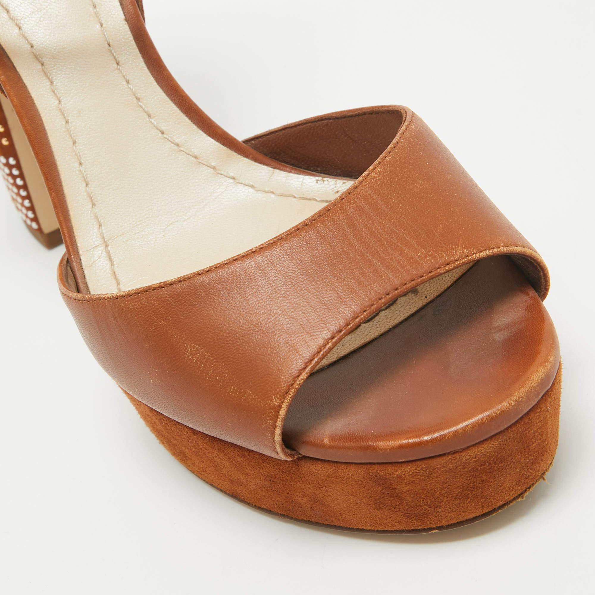 Dior Brown Leder verschönert Blockabsatz Knöchelriemen Sandalen Größe 37.5 im Angebot 2
