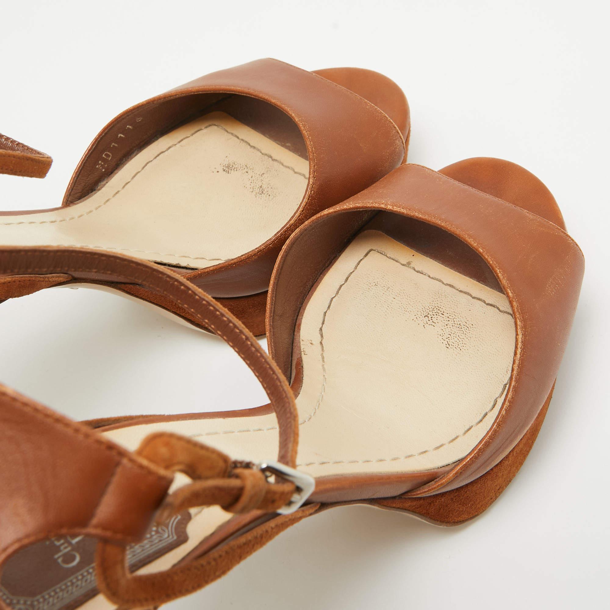 Dior Brown Leder verschönert Blockabsatz Knöchelriemen Sandalen Größe 37.5 im Angebot 3