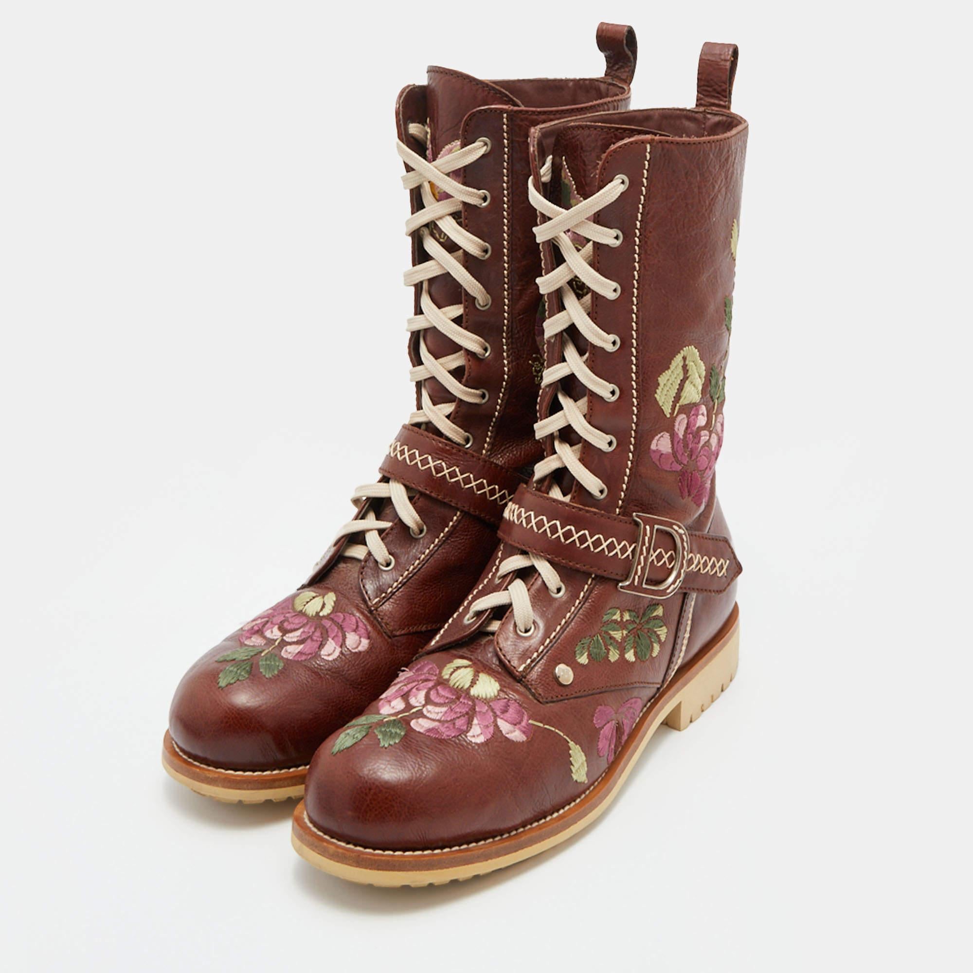 Dior Brown Leather Floral and Butterfly Embroidered Combat Boots Size 39 In Good Condition In Dubai, Al Qouz 2