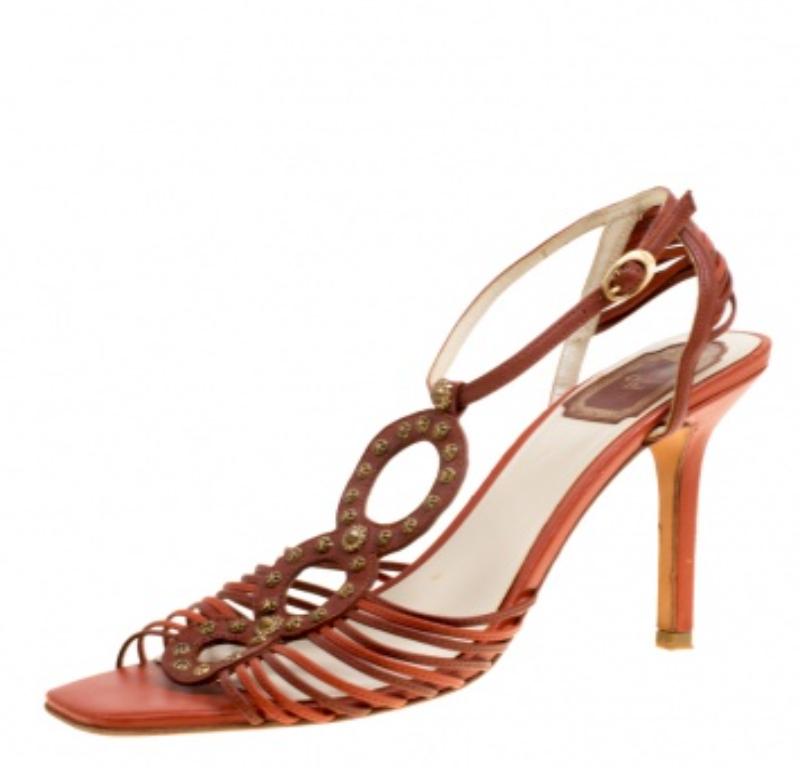 Dior Brown Leather Studded Ankle Strap Sandals Size 39 (Sandales à lanières de cheville cloutées en cuir brun) en vente 2