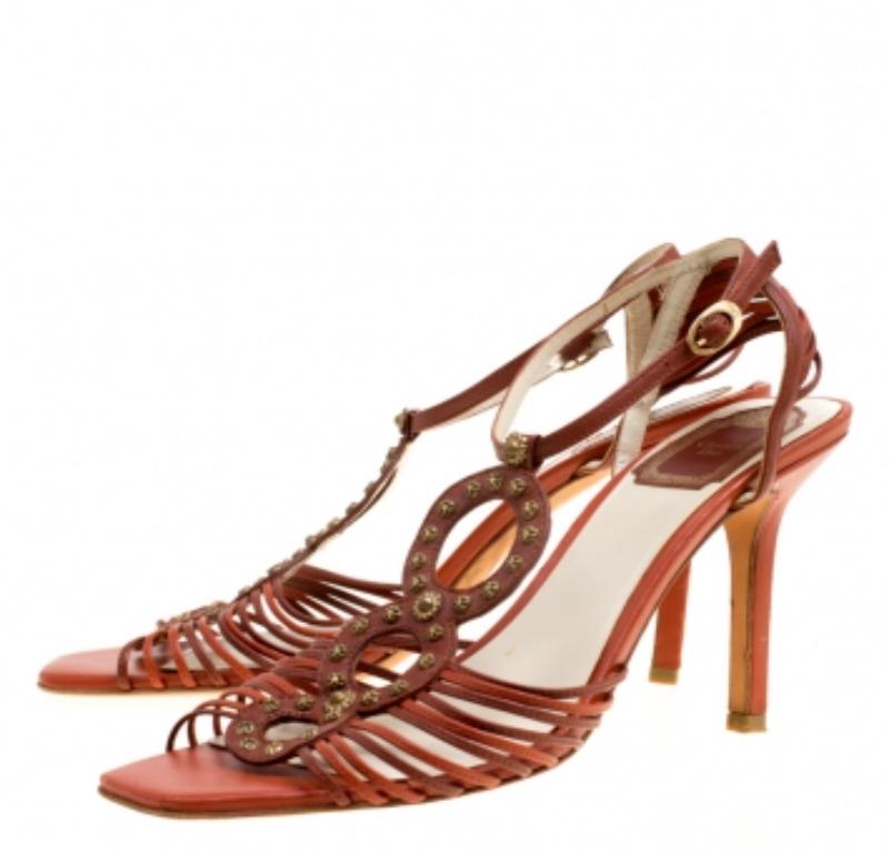 Dior Brown Leather Studded Ankle Strap Sandals Size 39 (Sandales à lanières de cheville cloutées en cuir brun) en vente 4