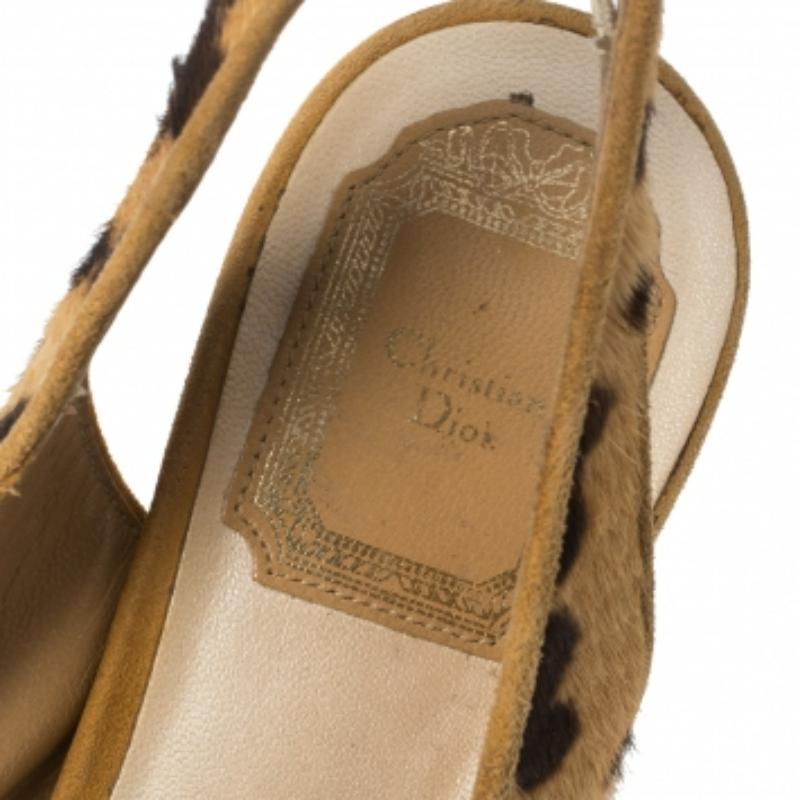 Dior Brown Leopard Print Calf Hair And Suede Slingback Platform Pumps Size 37 For Sale 3