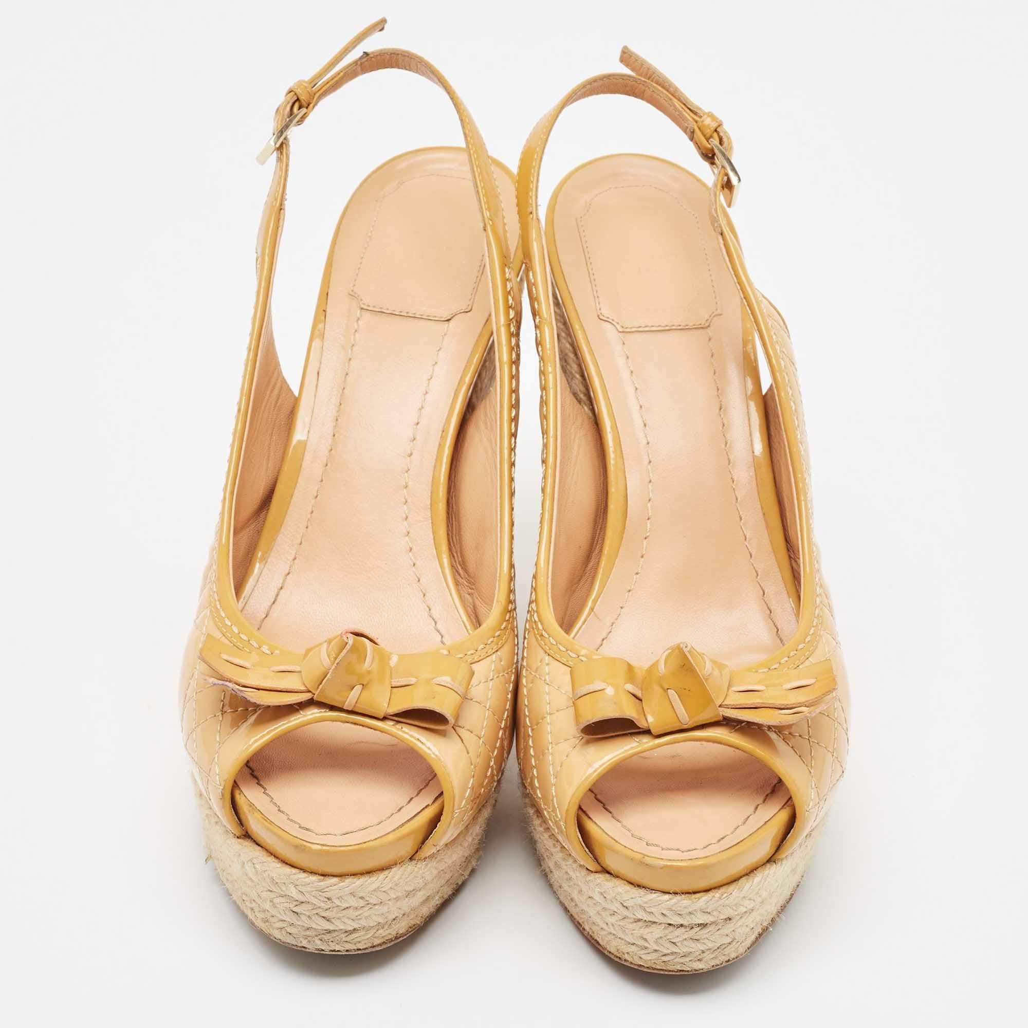 Beige Dior Brown Patent Bow Accents Espadrilles Size 40.5 For Sale