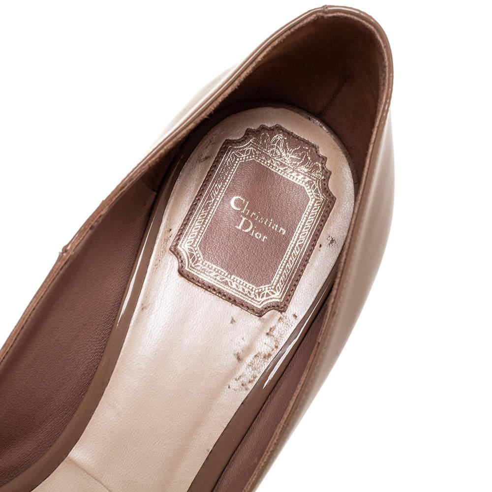 Women's Dior Brown Patent Leather Miss Dior Peep Toe Platform Pumps Size 41 For Sale