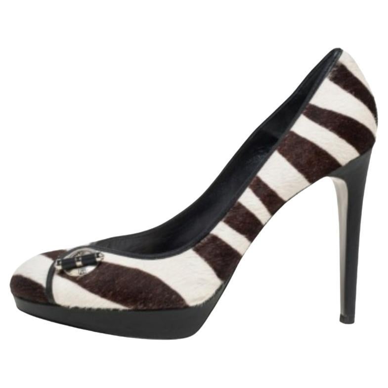 Dior Brown/White Striped Calf Hair Buckle Detail Platform Pumps Size 41 (escarpins à plateforme en poils de veau rayés marron/blanc)