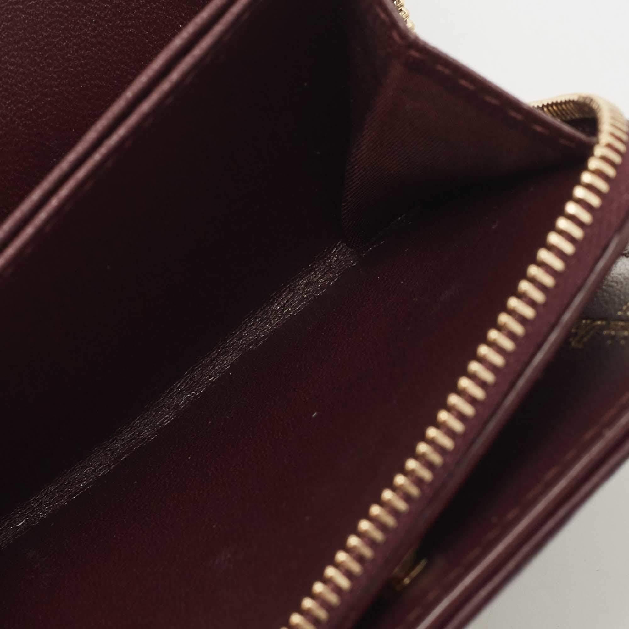 Dior Burgundy Leather Diorama Zip Compact Wallet en vente 2