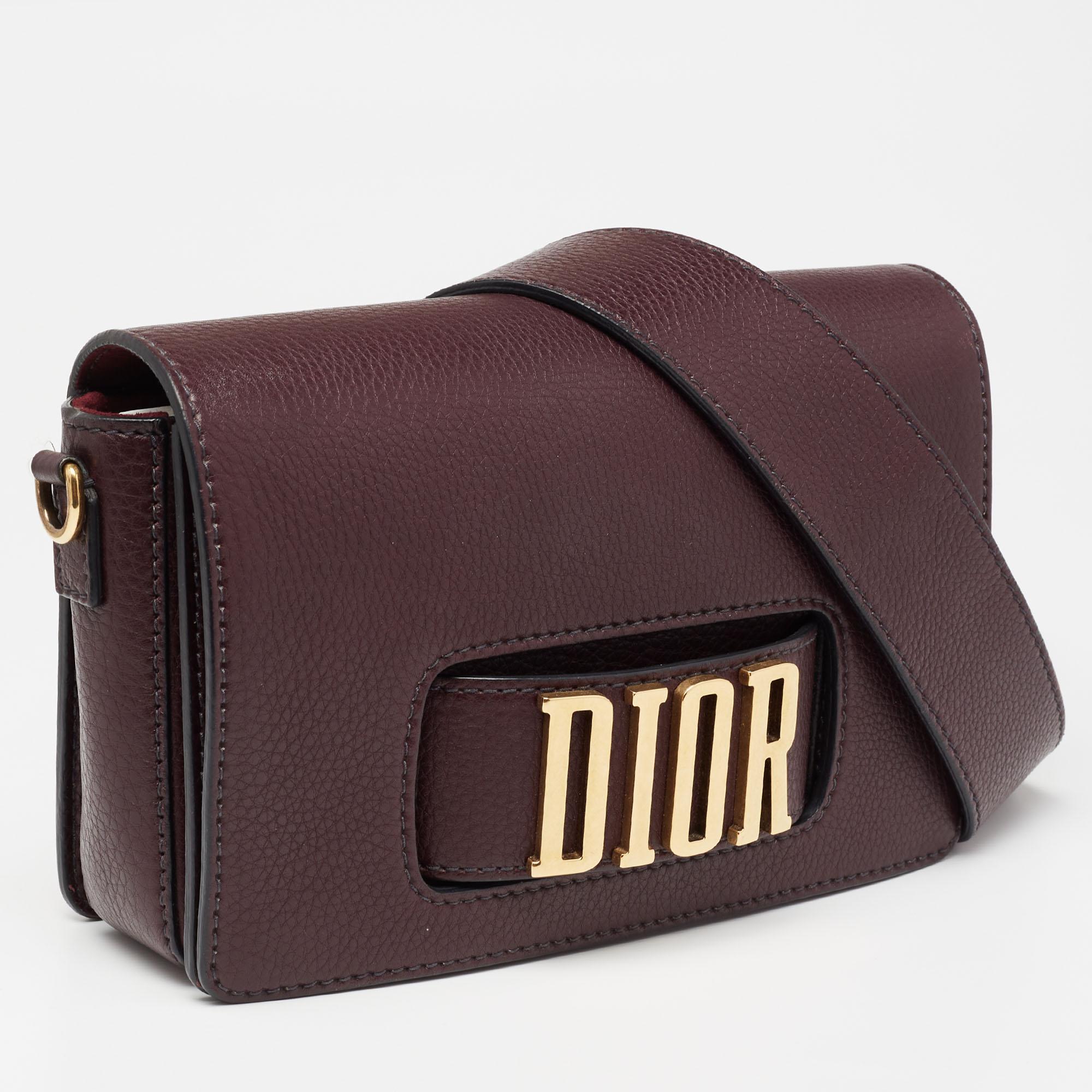 Dior Burgundy Leather Dio(r)evolution Shoulder Bag In Good Condition In Dubai, Al Qouz 2