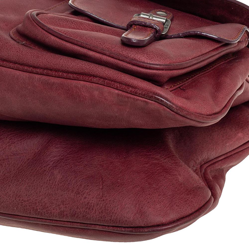 Dior Burgundy Leather Double Saddle Shoulder Bag In Good Condition In Dubai, Al Qouz 2