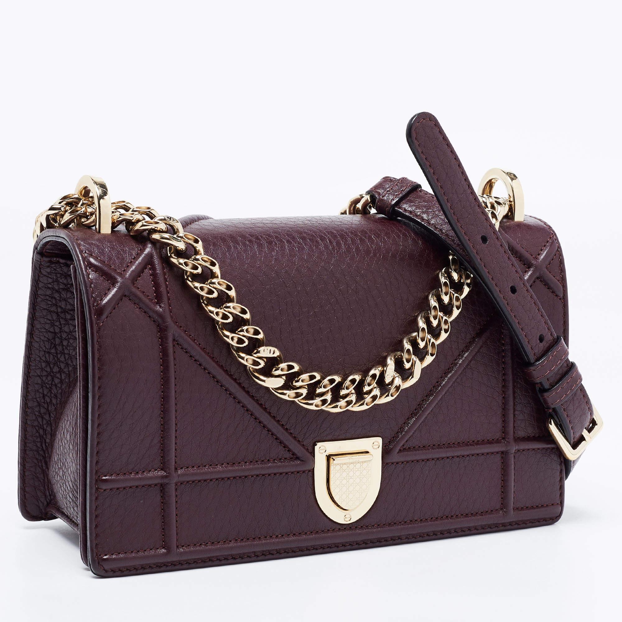  Dior - Petit sac à bandoulière en cuir bourgogne Diorama Pour femmes 