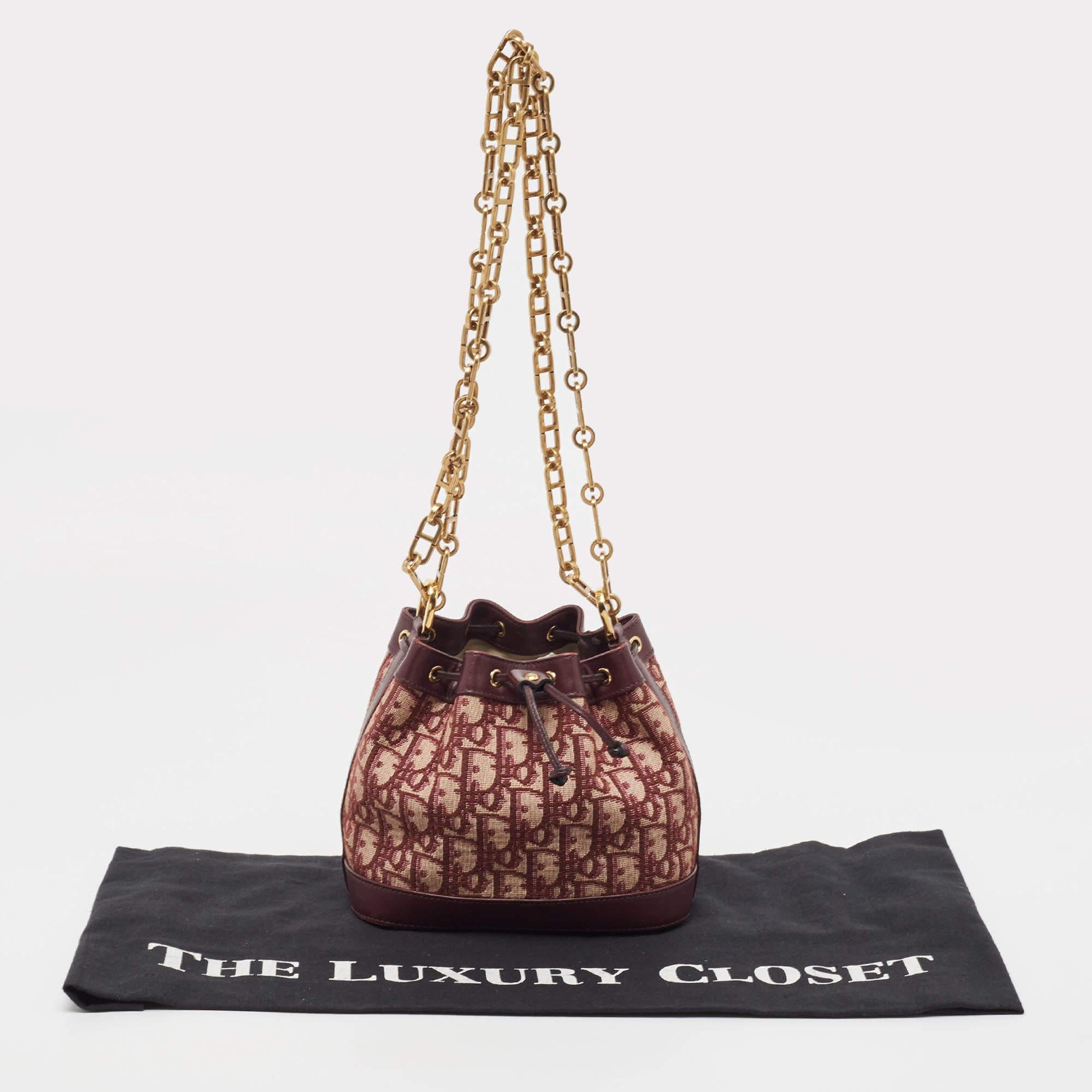 Dior Burgundy Oblique Canvas and Leather Drawstring Chain Bucket Bag For Sale 10