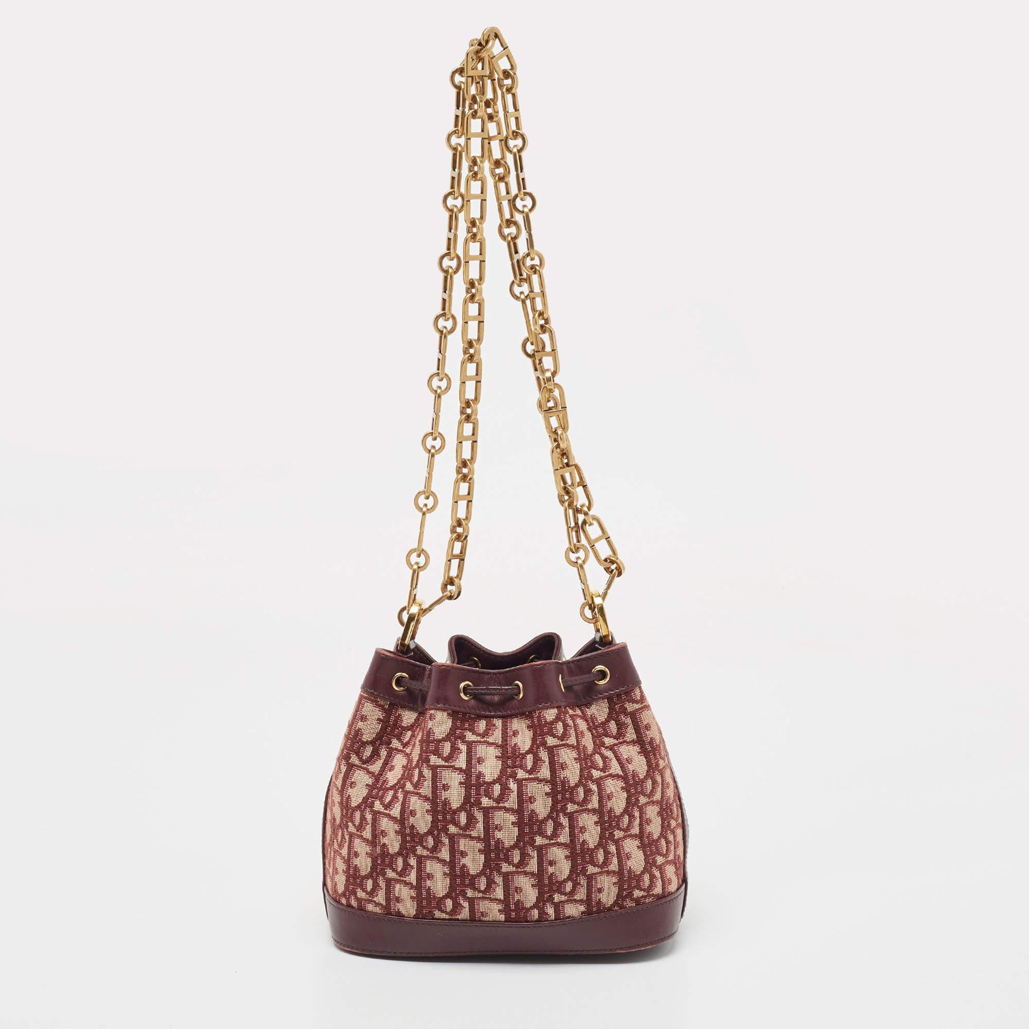 Dior Burgundy Oblique Canvas and Leather Drawstring Chain Bucket Bag For Sale 4