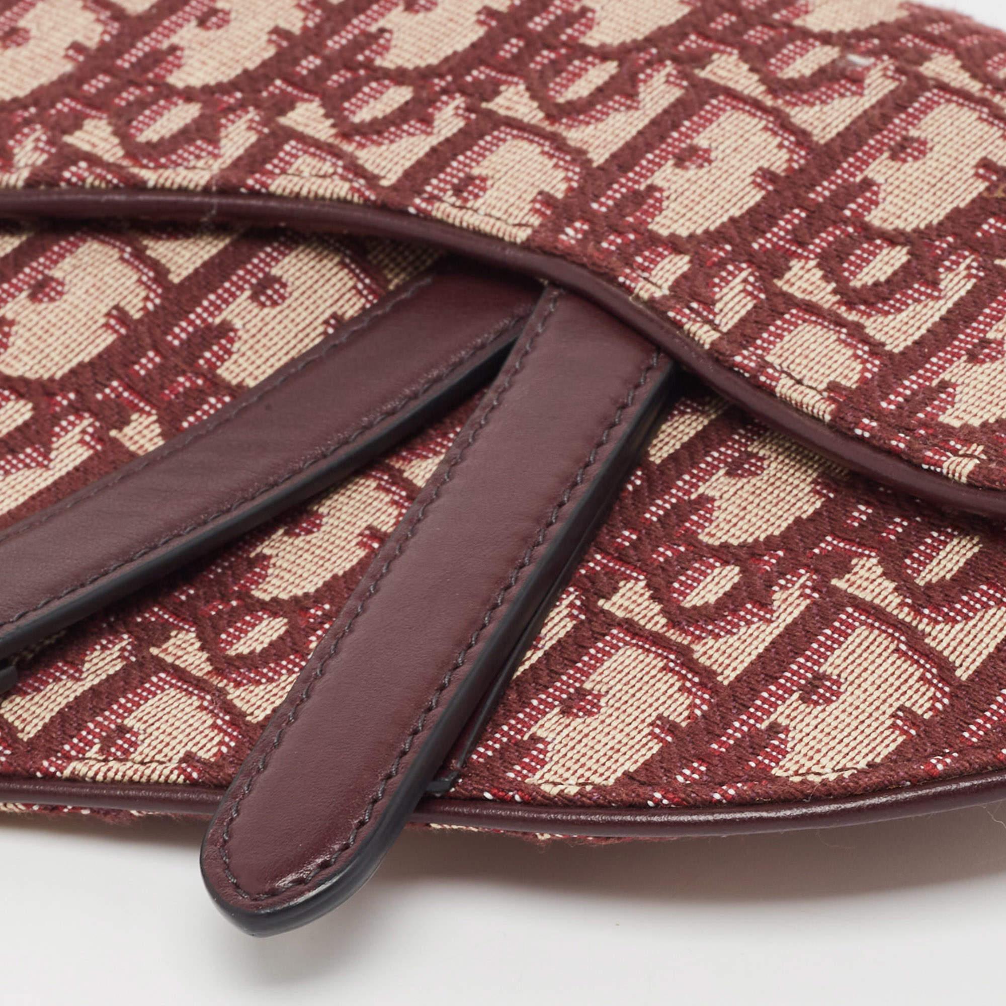 Dior Burgundy Oblique Canvas and Leather Saddle Belt Bag In Good Condition For Sale In Dubai, Al Qouz 2