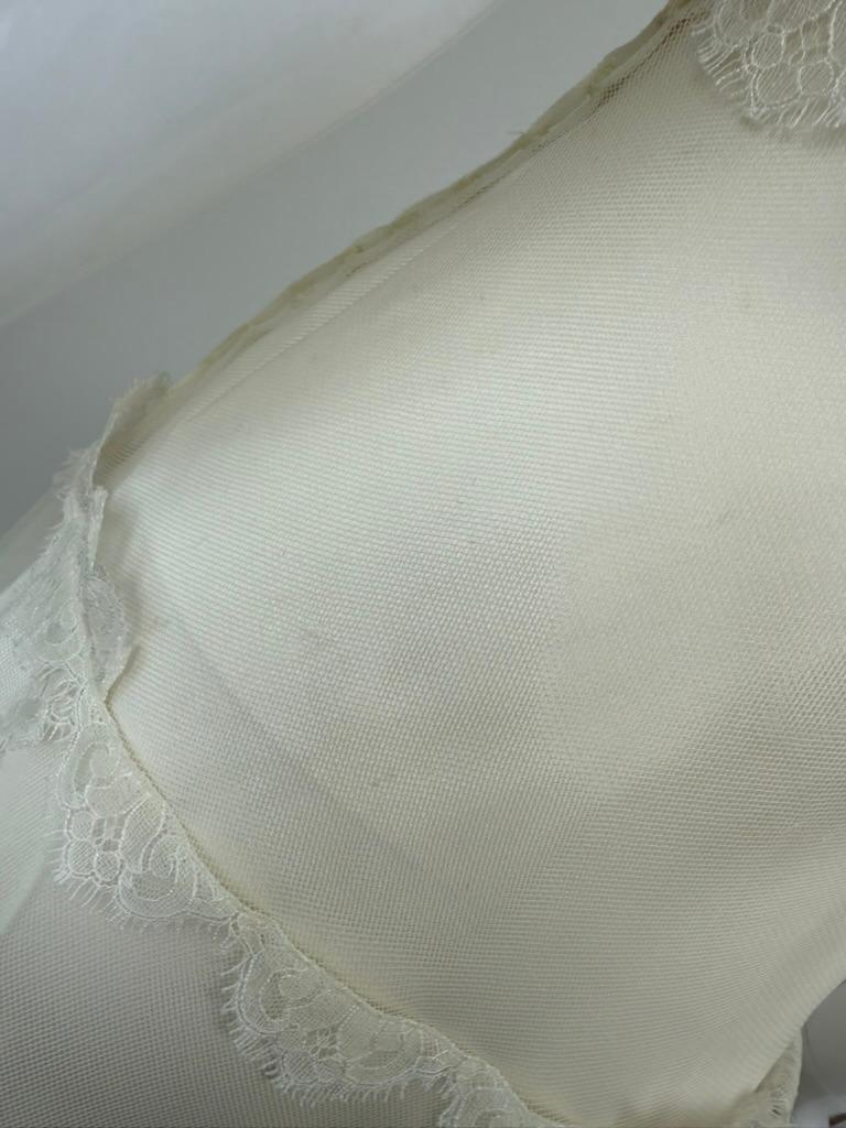 DIOR by JOHN GALLIANO 2005 Vestido de seda marfil vintage con. Superposición de tul de encaje en venta 1