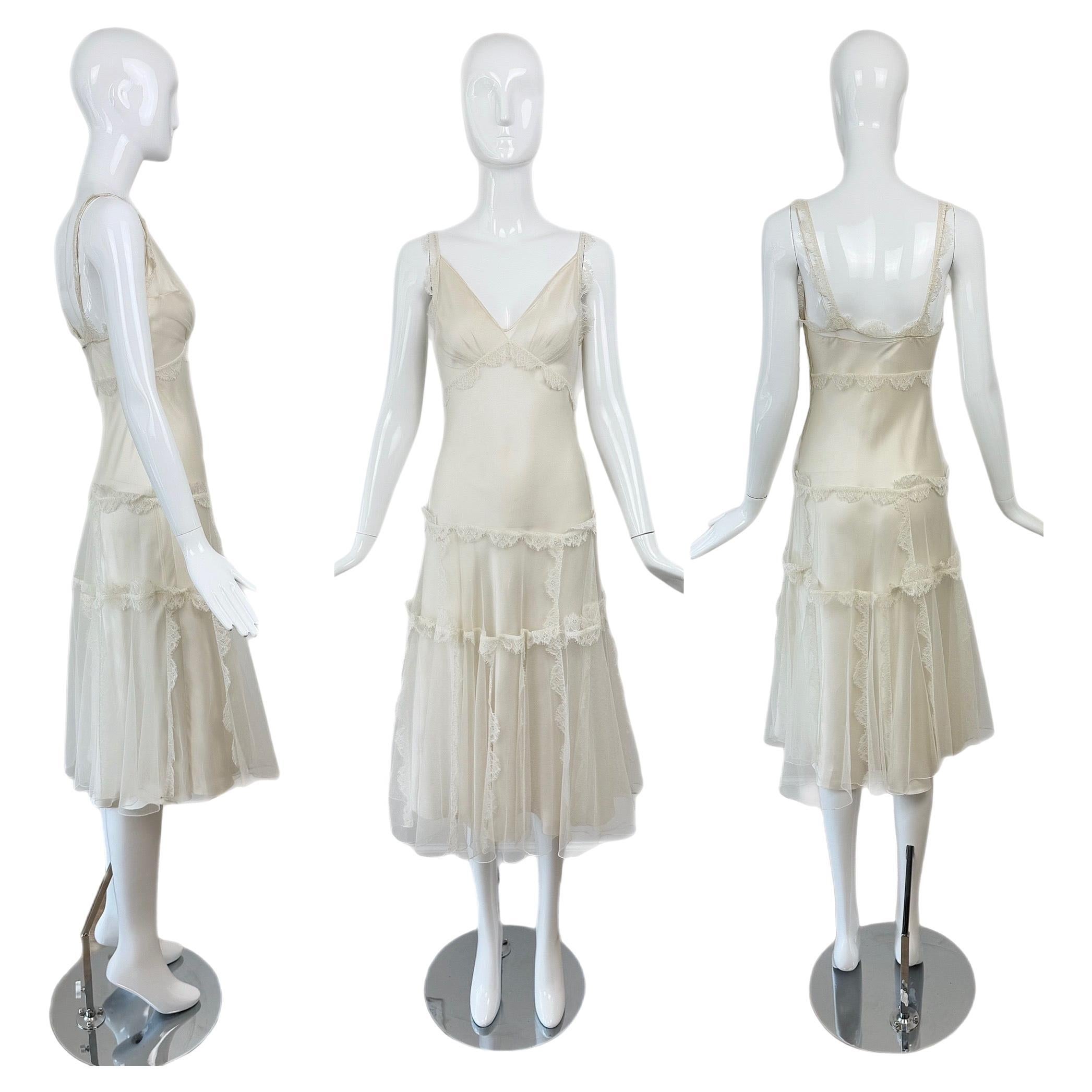 DIOR by JOHN GALLIANO 2005 Vestido de seda marfil vintage con. Superposición de tul de encaje en venta