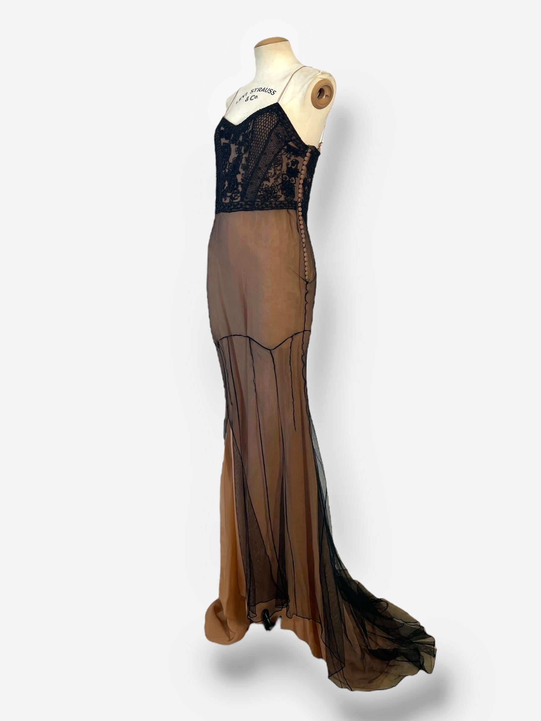 Robe en dentelle perlée Dior by John Galliano 2006 en vente 7