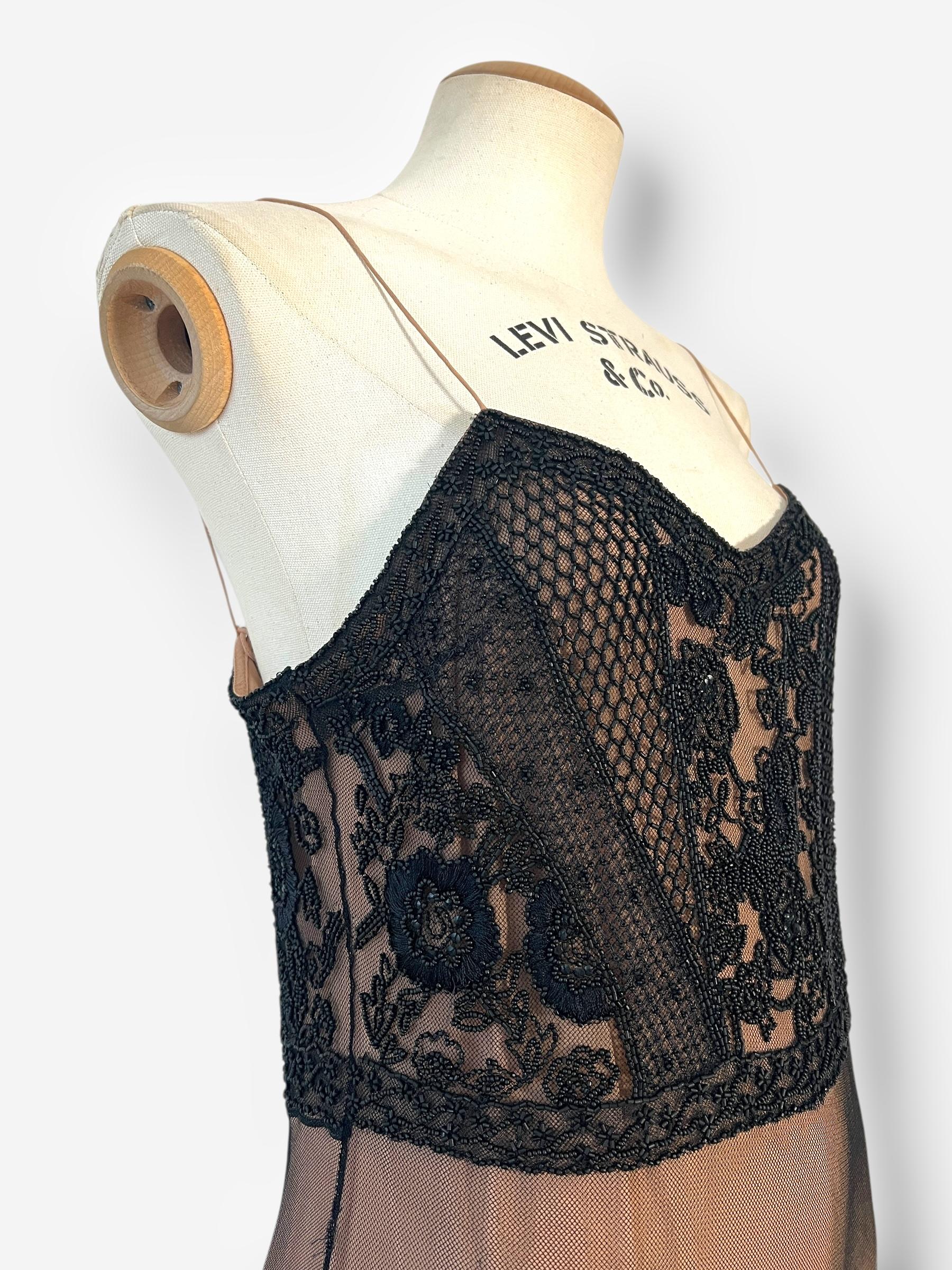 Robe en dentelle perlée Dior by John Galliano 2006 Bon état - En vente à CAPELLE AAN DEN IJSSEL, ZH