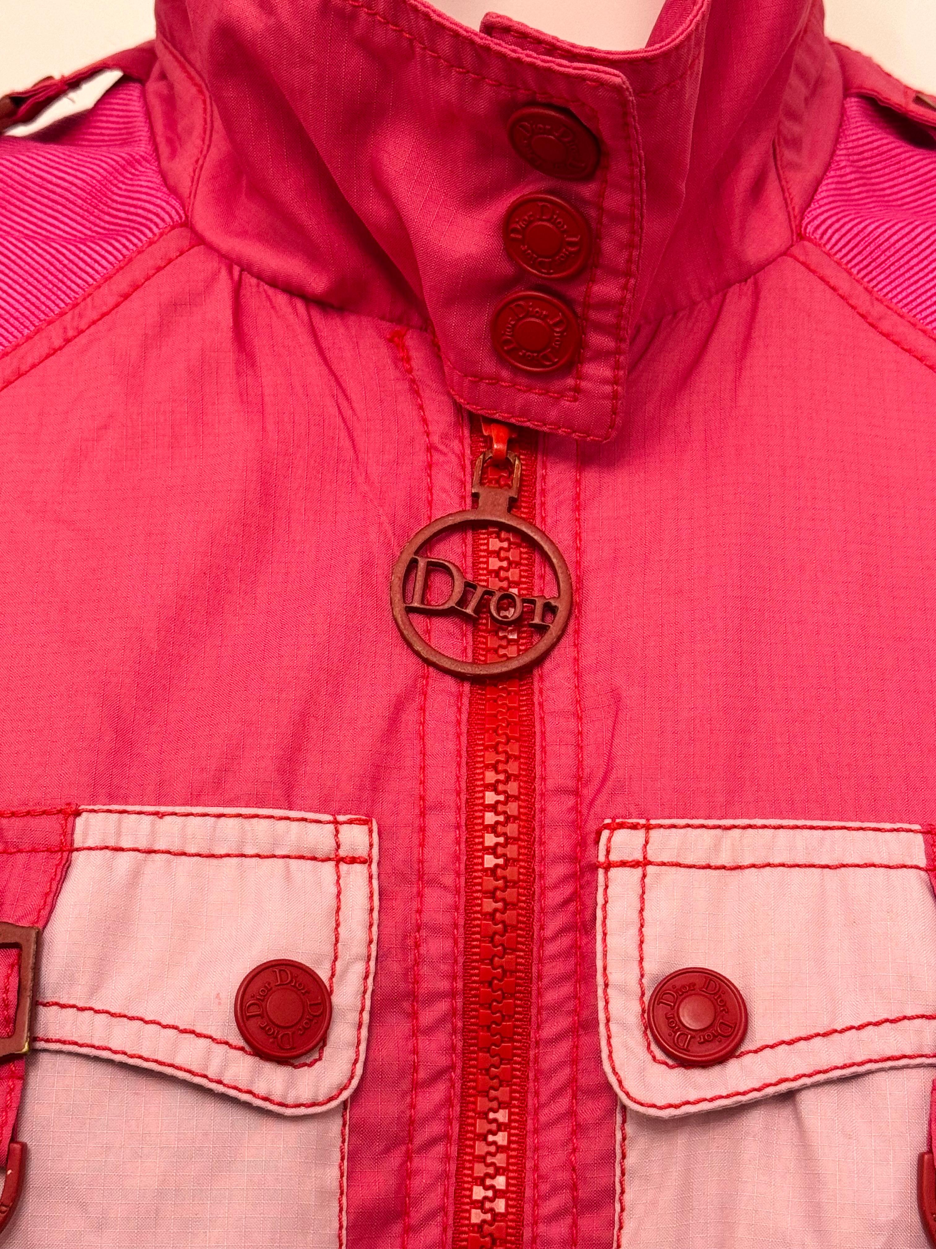 Gilet Dior by John Galliano F/W 2004, fermetures éclair à logo, taille 42 FR, peut aller de US 2/4 à US 8/10