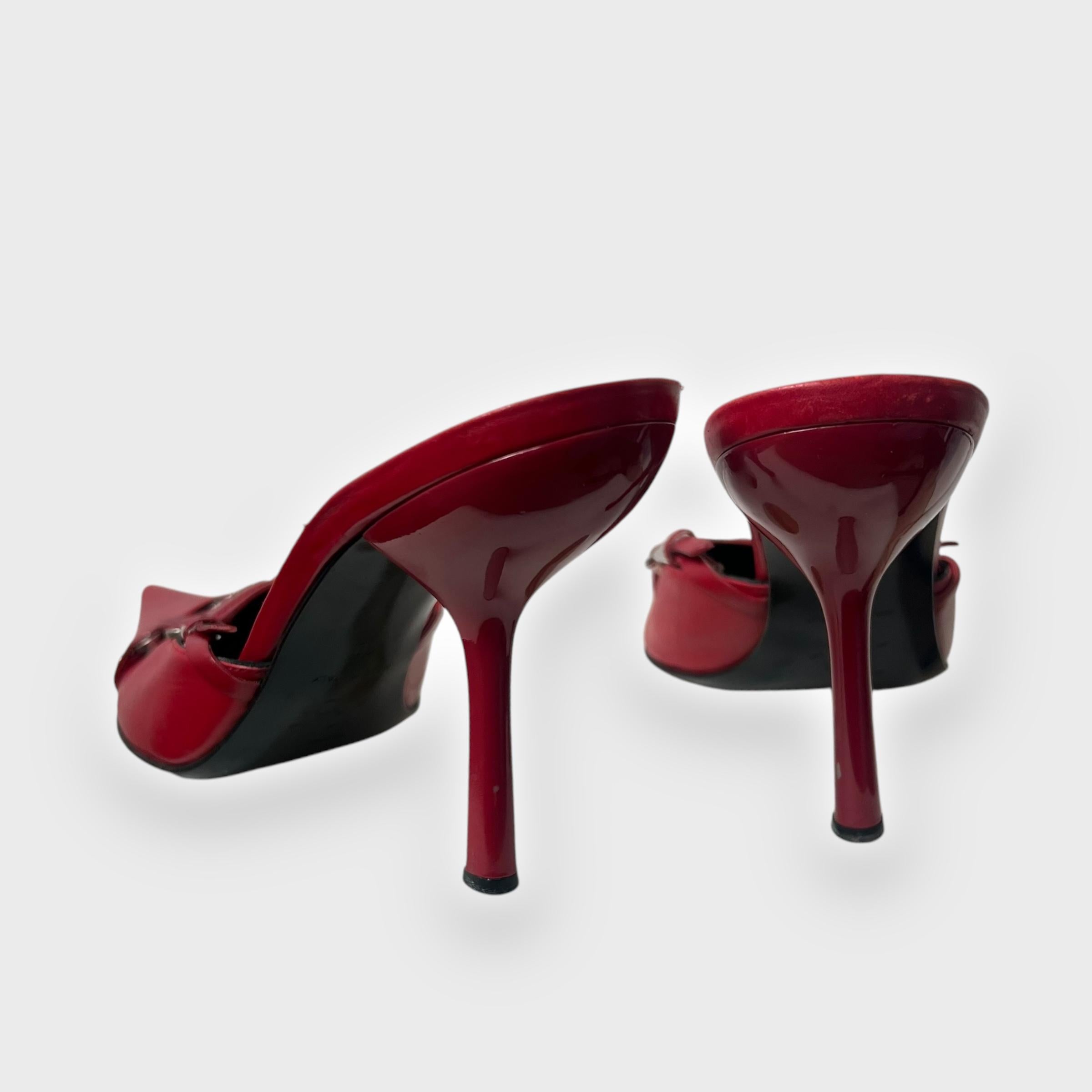 Dior by John Galliano Rote Bondage Heels aus Leder, Herbst/Winter 2003 im Angebot 6