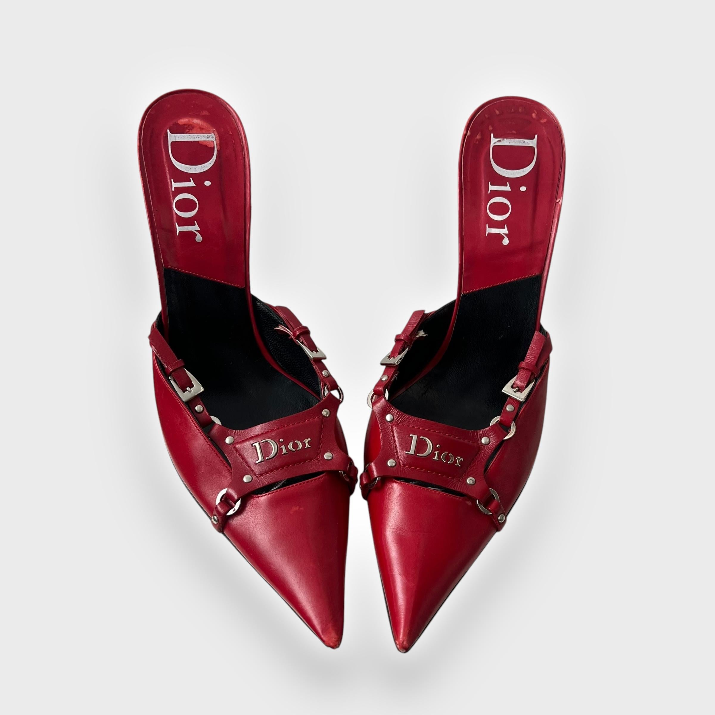 Dior by John Galliano Rote Bondage Heels aus Leder, Herbst/Winter 2003 Damen im Angebot