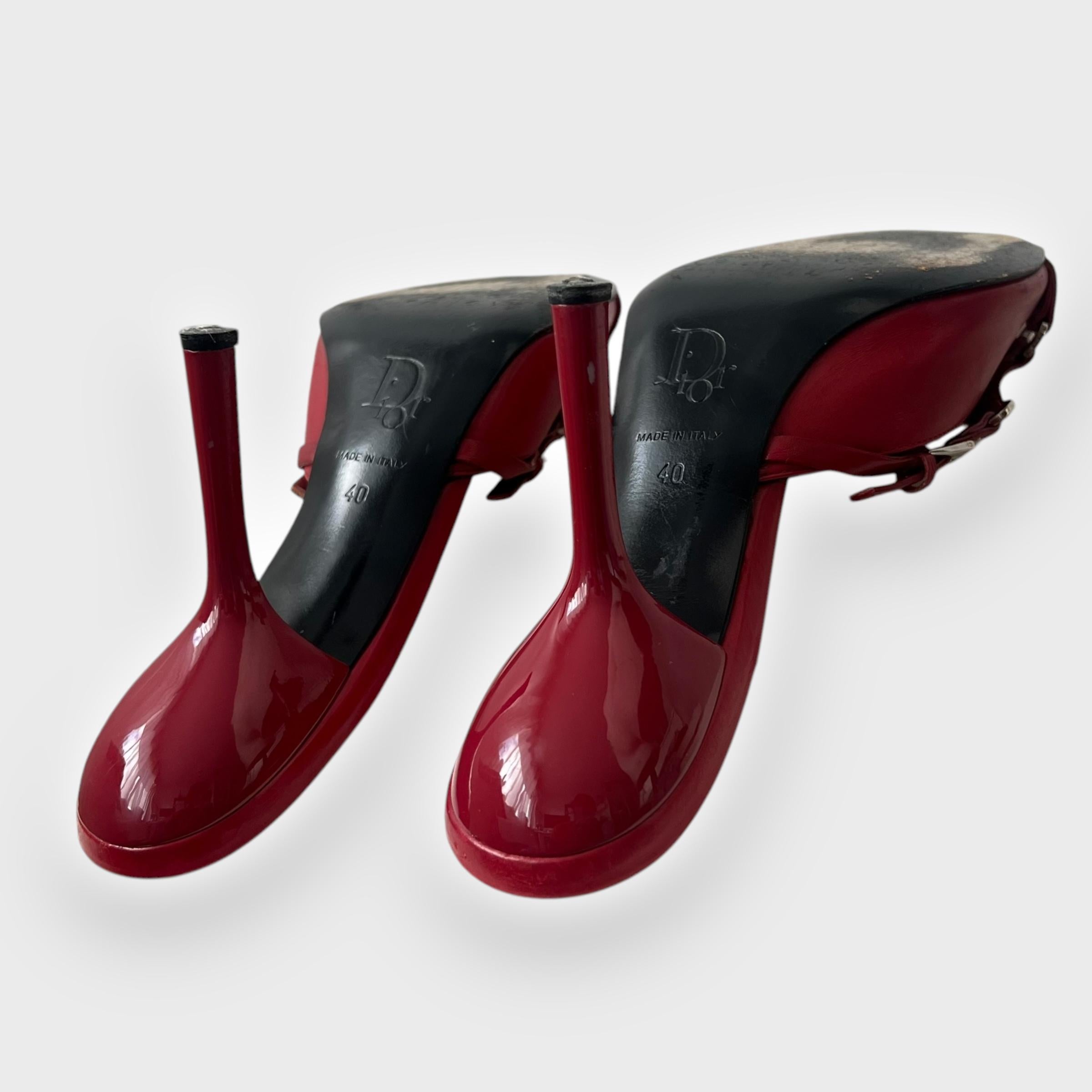 Dior by John Galliano Rote Bondage Heels aus Leder, Herbst/Winter 2003 im Angebot 4