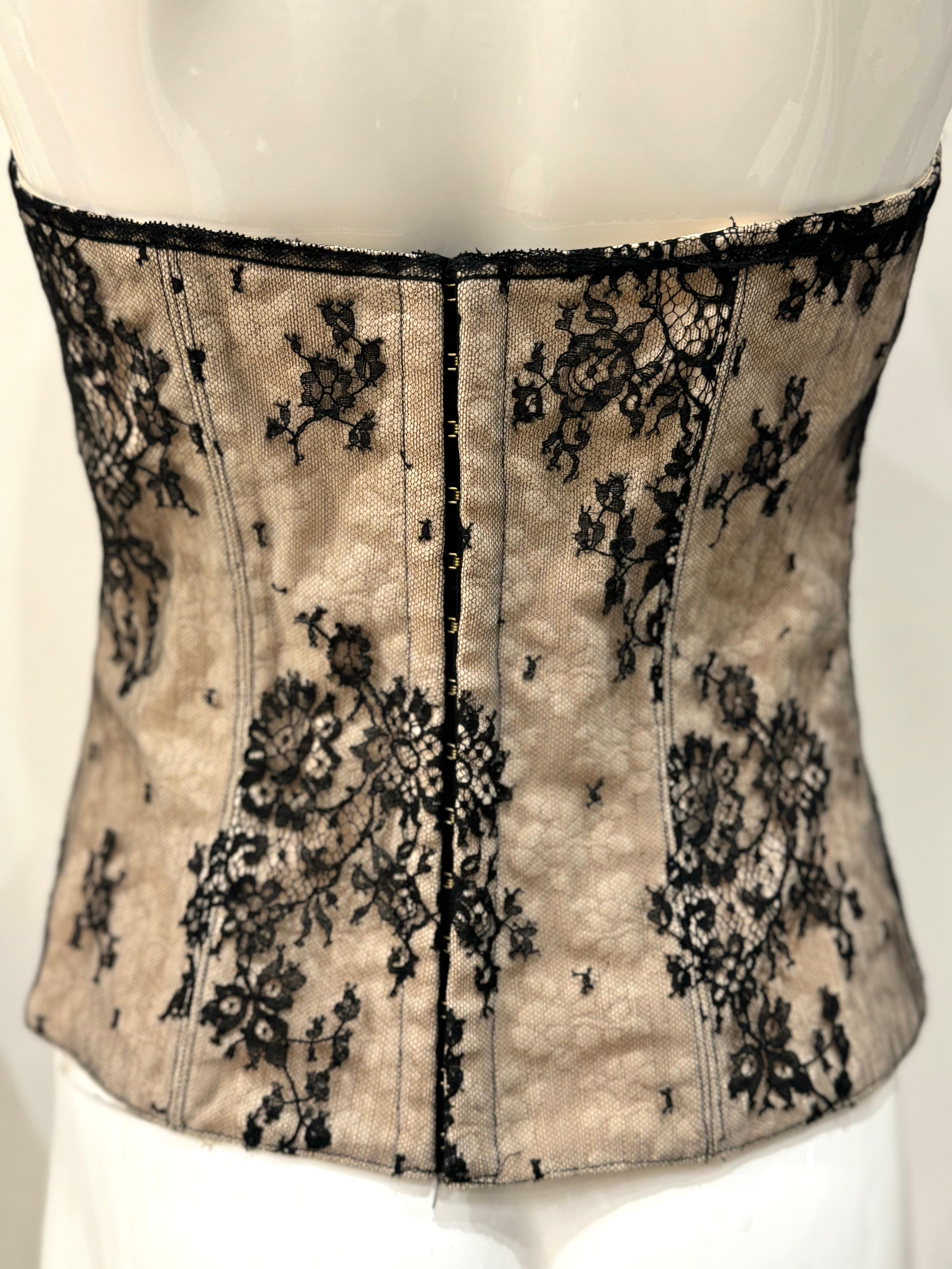 Top corsé de encaje Dior by John Galliano S/S 2004 en venta 1