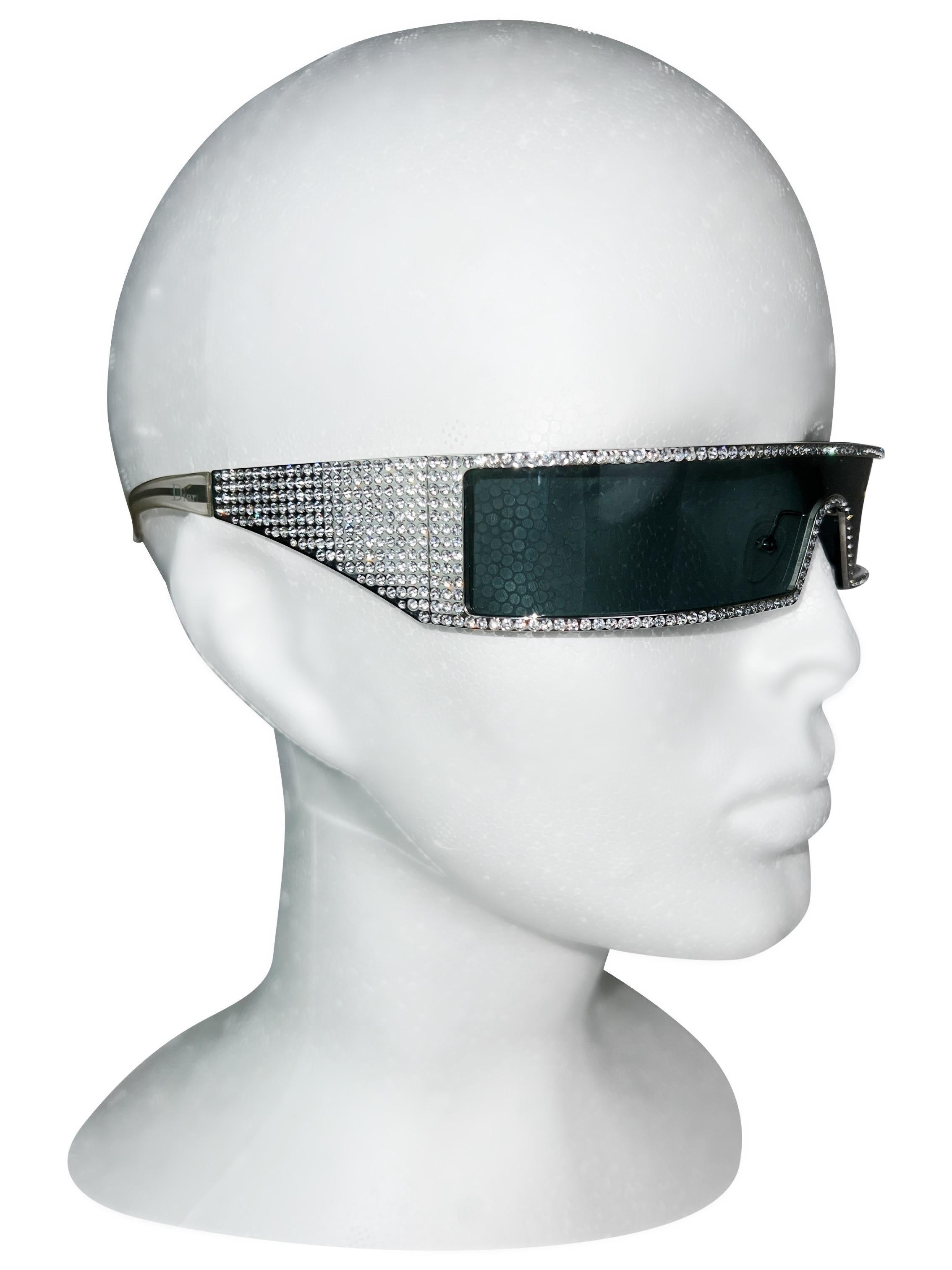 Dior by John Galliano Frühjahr 2003 Punk-Sonnenbrille mit Swarovski-Schmuck in Klar für Damen oder Herren im Angebot