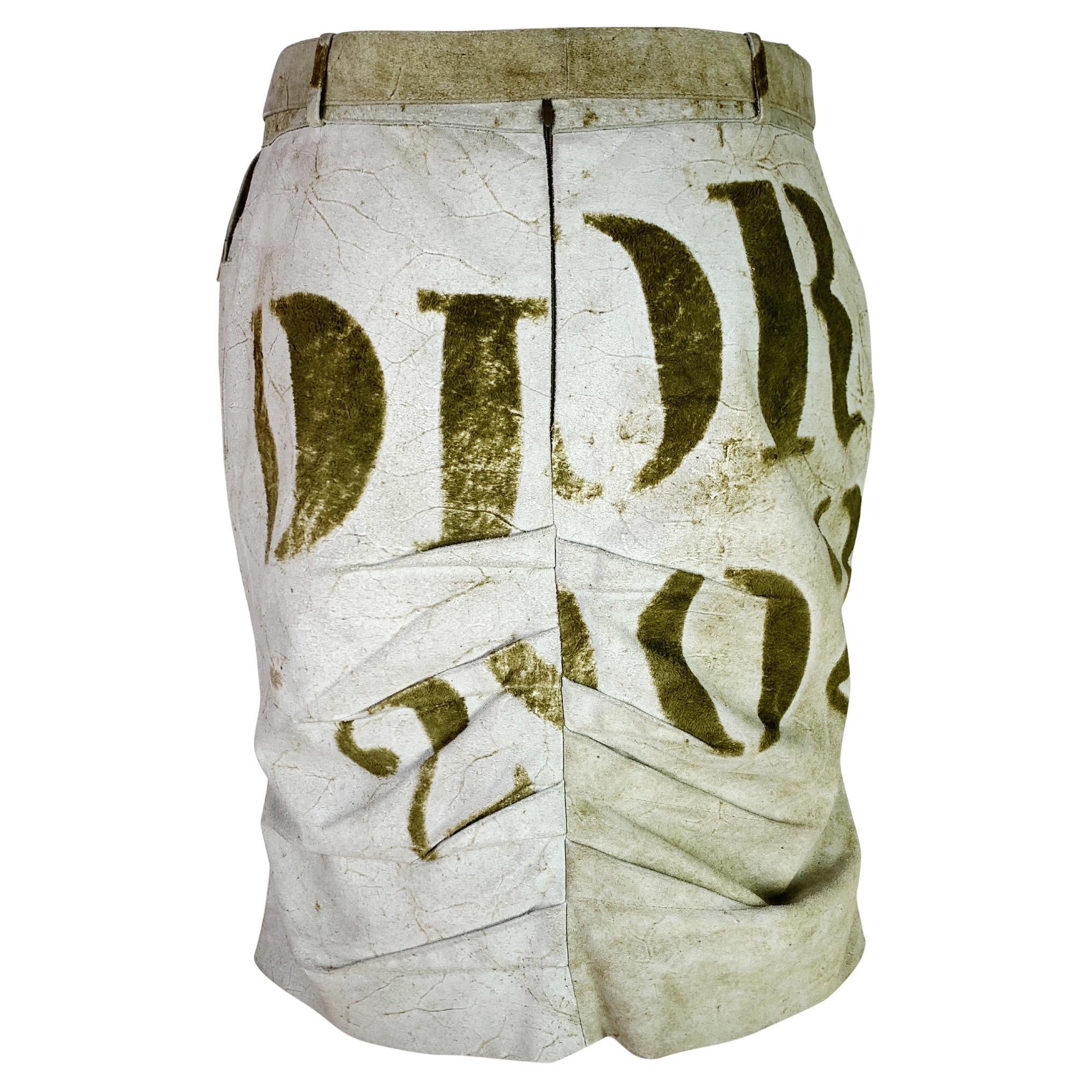 Dior by John Galliano Primavera 2003 RTW Falda de cuero en venta