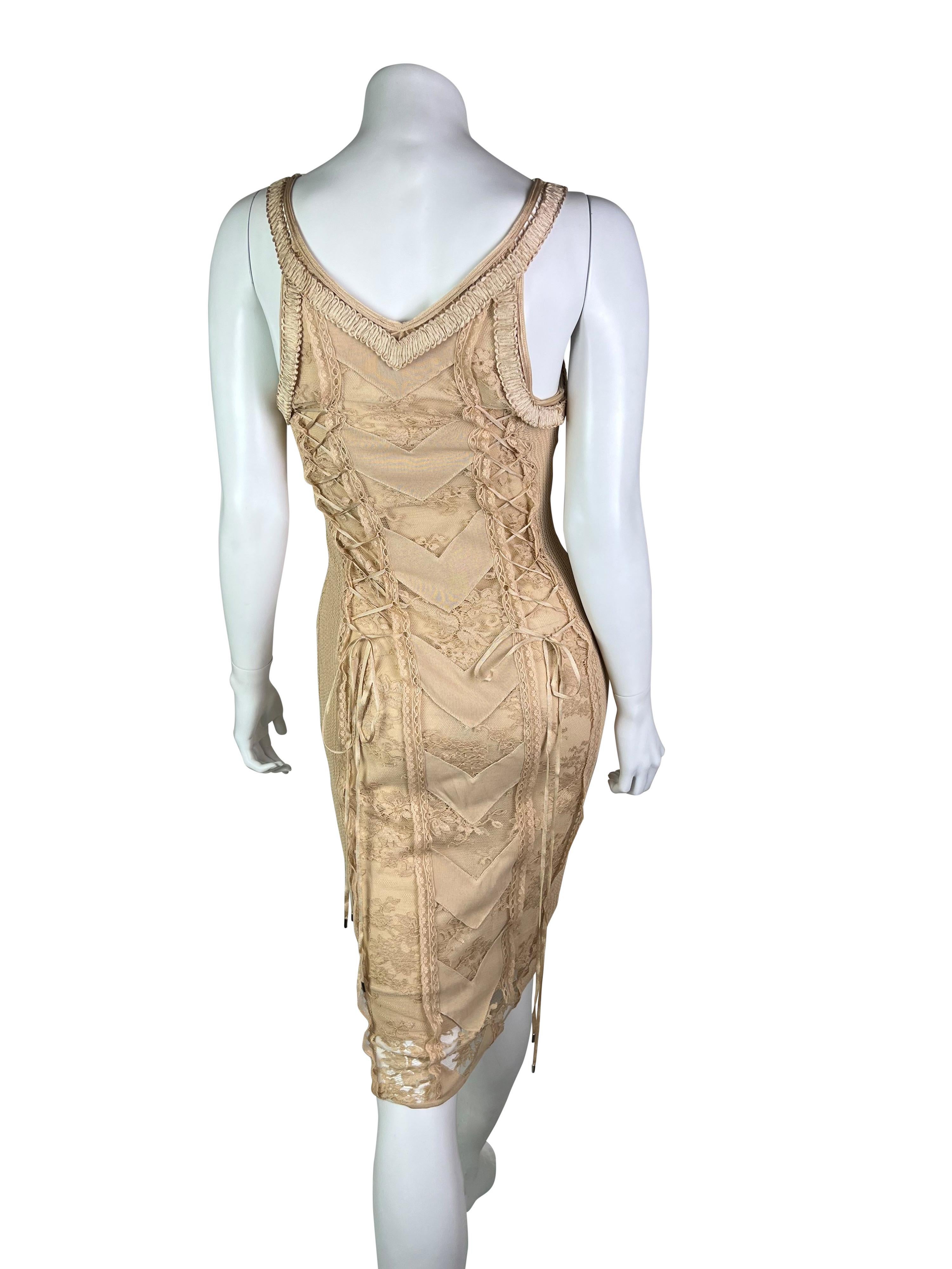 Dior By John Galliano Spring 2006 Lace Dress In Excellent Condition For Sale In Prague, CZ