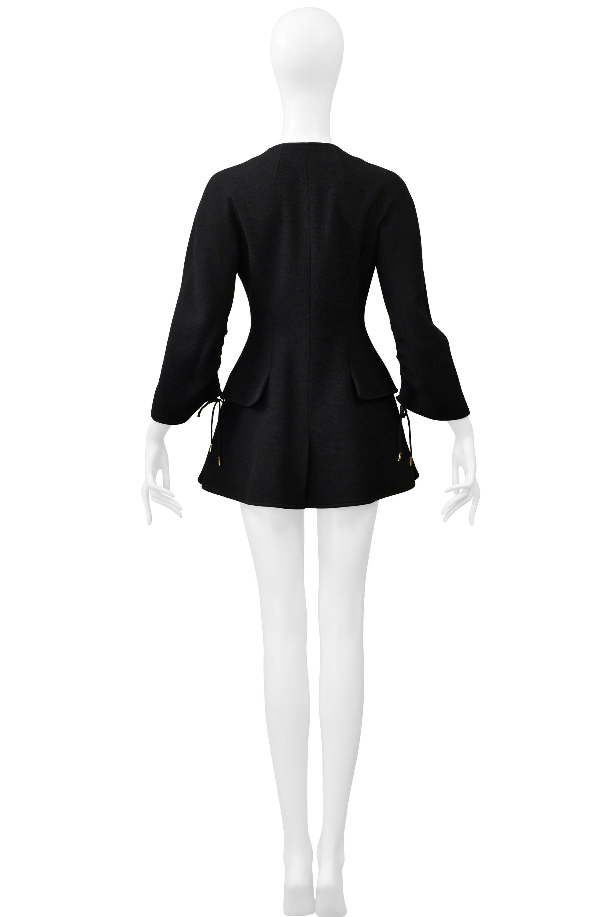 Dior By Raf Simons: cappotto nero con coulisse modernista e hardware dorato in vendita 4