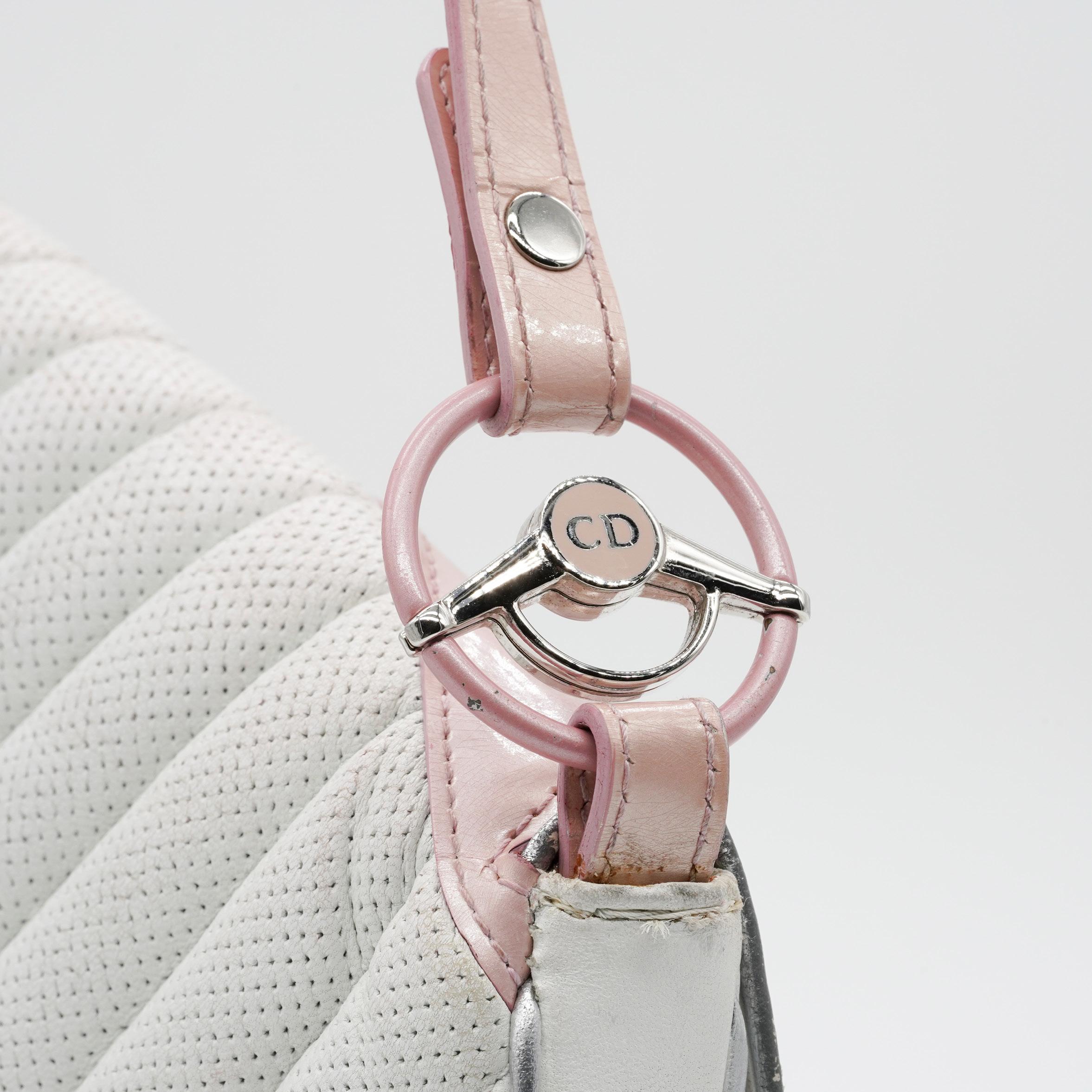Sac à bandoulière 'Cadillac' de Dior, cuir rose/blanc, John Galliano, S/S 2001 en vente 5