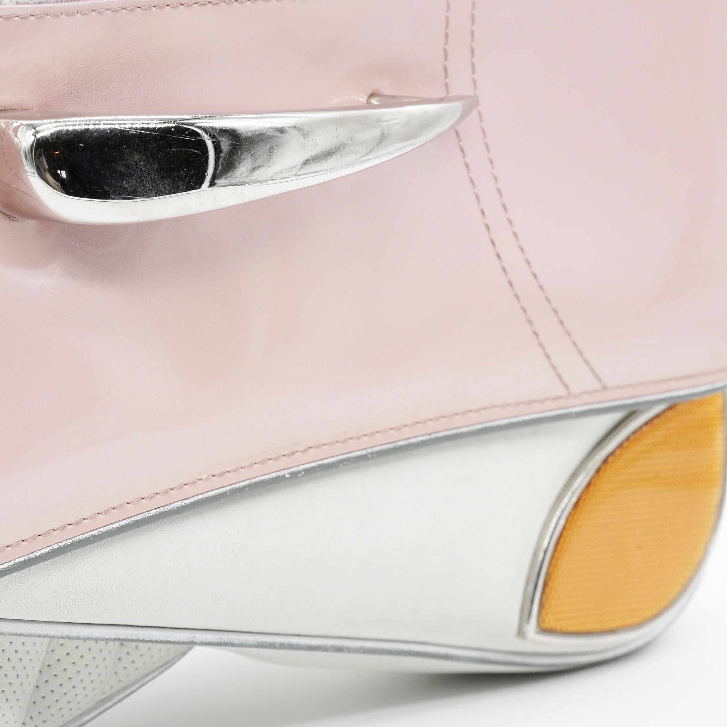 Gris Sac à bandoulière 'Cadillac' de Dior, cuir rose/blanc, John Galliano, S/S 2001 en vente