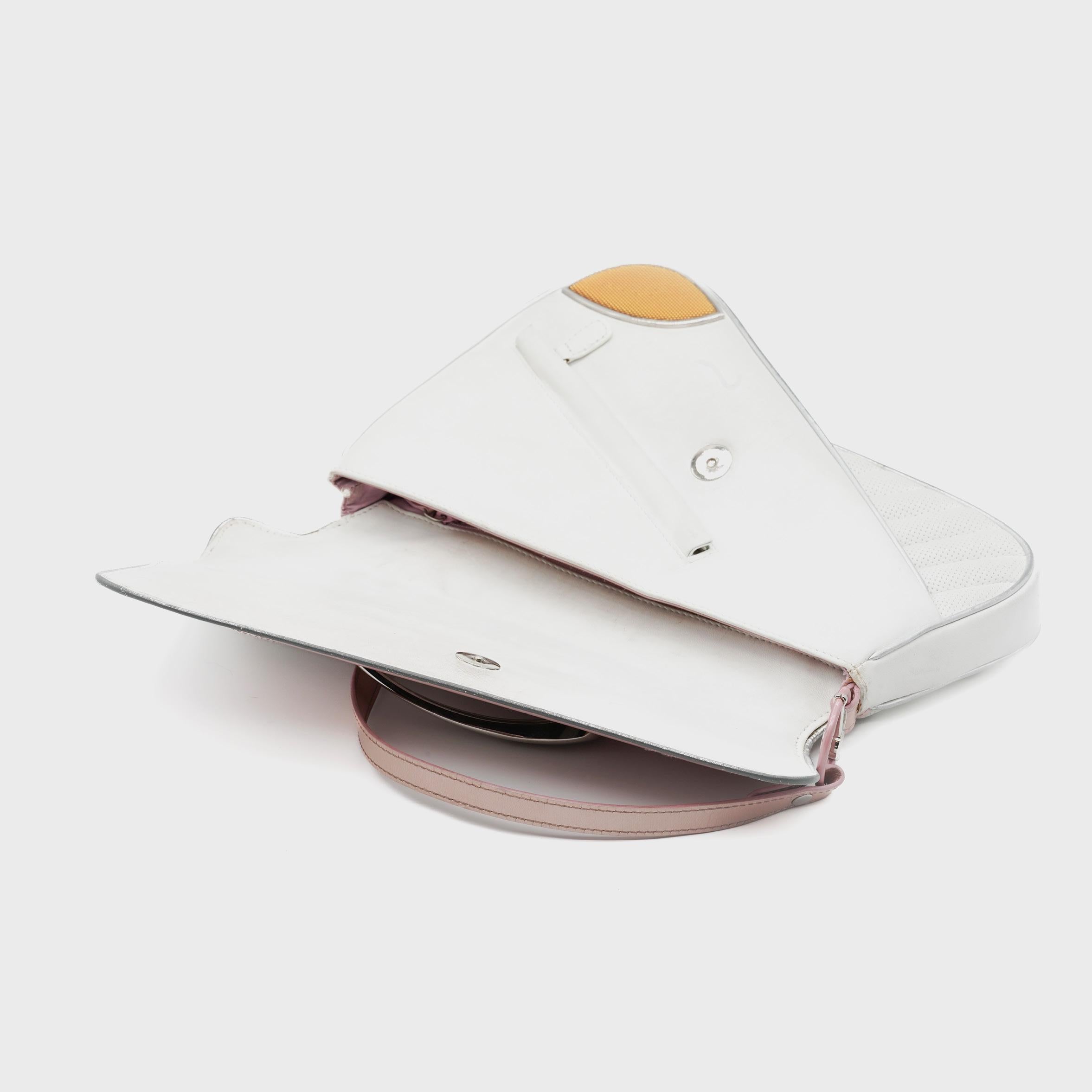 Sac à bandoulière 'Cadillac' de Dior, cuir rose/blanc, John Galliano, S/S 2001 en vente 1