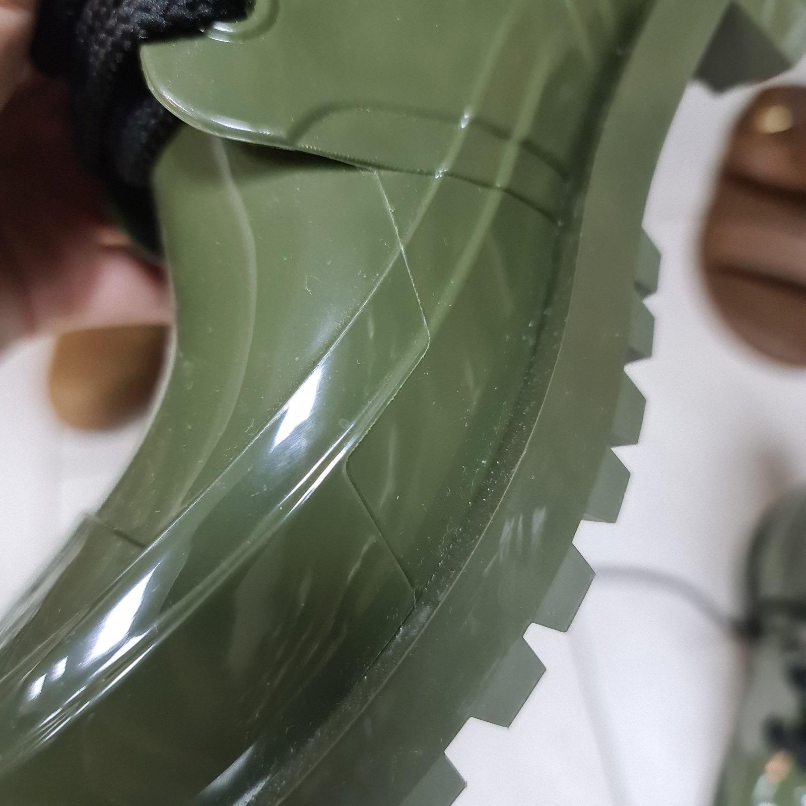 Dior Camp Rain Boots in Green Rubber  For Sale 2