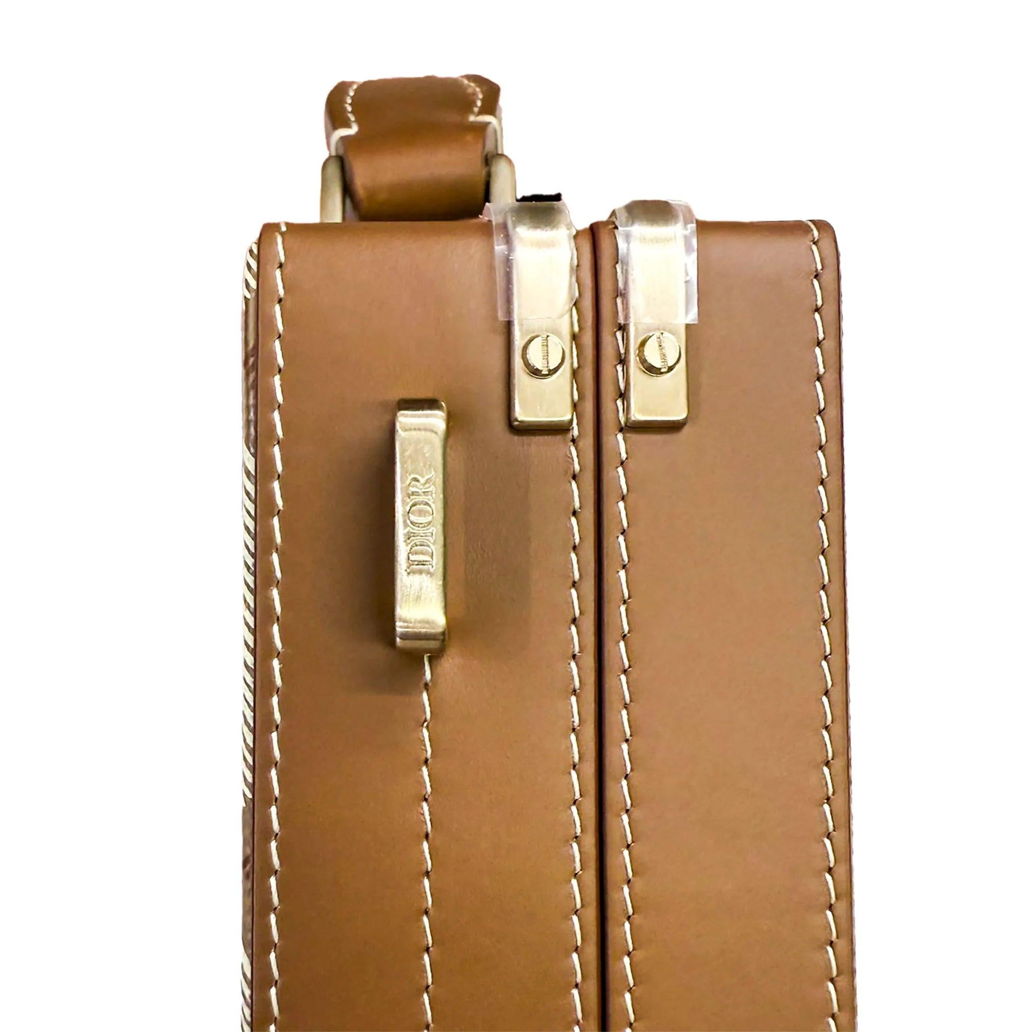 Dior CD Diamond Structured Box Bag - Toile de Dior, 1970 Inspiration en vente 5