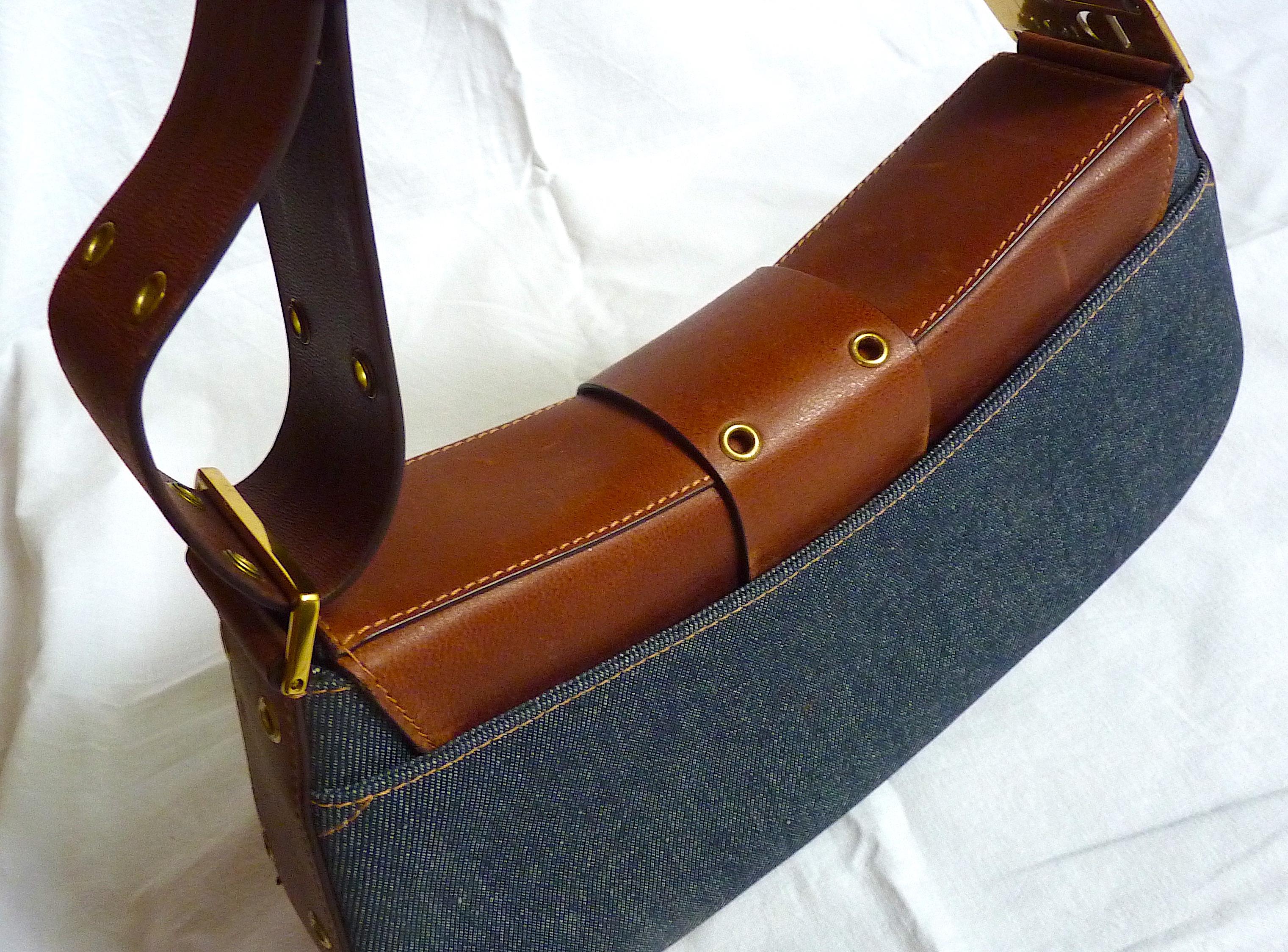 Sac Columbus vintage Christian Dior en cuir bleu de 2002 2