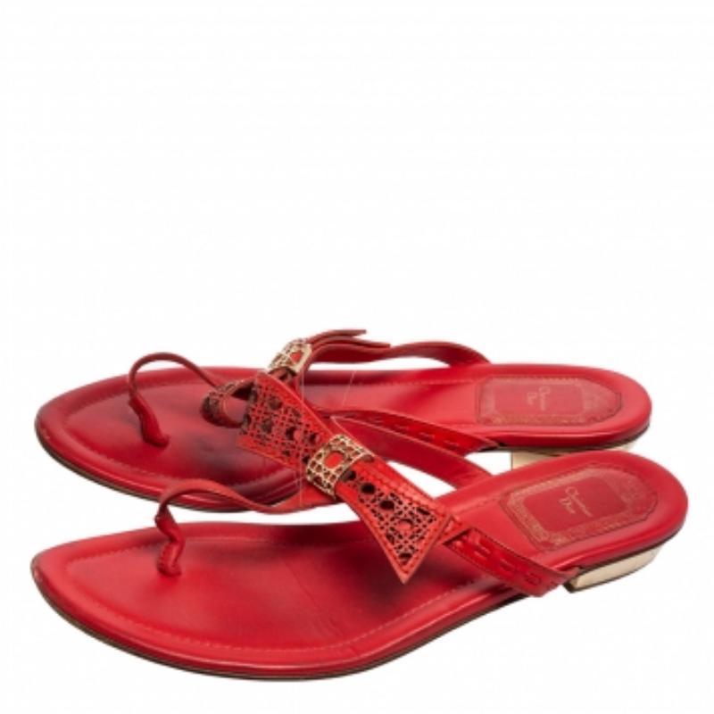 Dior - Chaussures longues à nœud cannage en cuir rouge corail, taille 37 État moyen - En vente à Dubai, Al Qouz 2