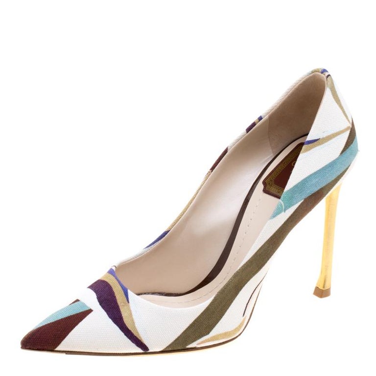 Dior Cream Abstract Print Canvas Pointed Toe Pumps Size 37.5 For Sale
